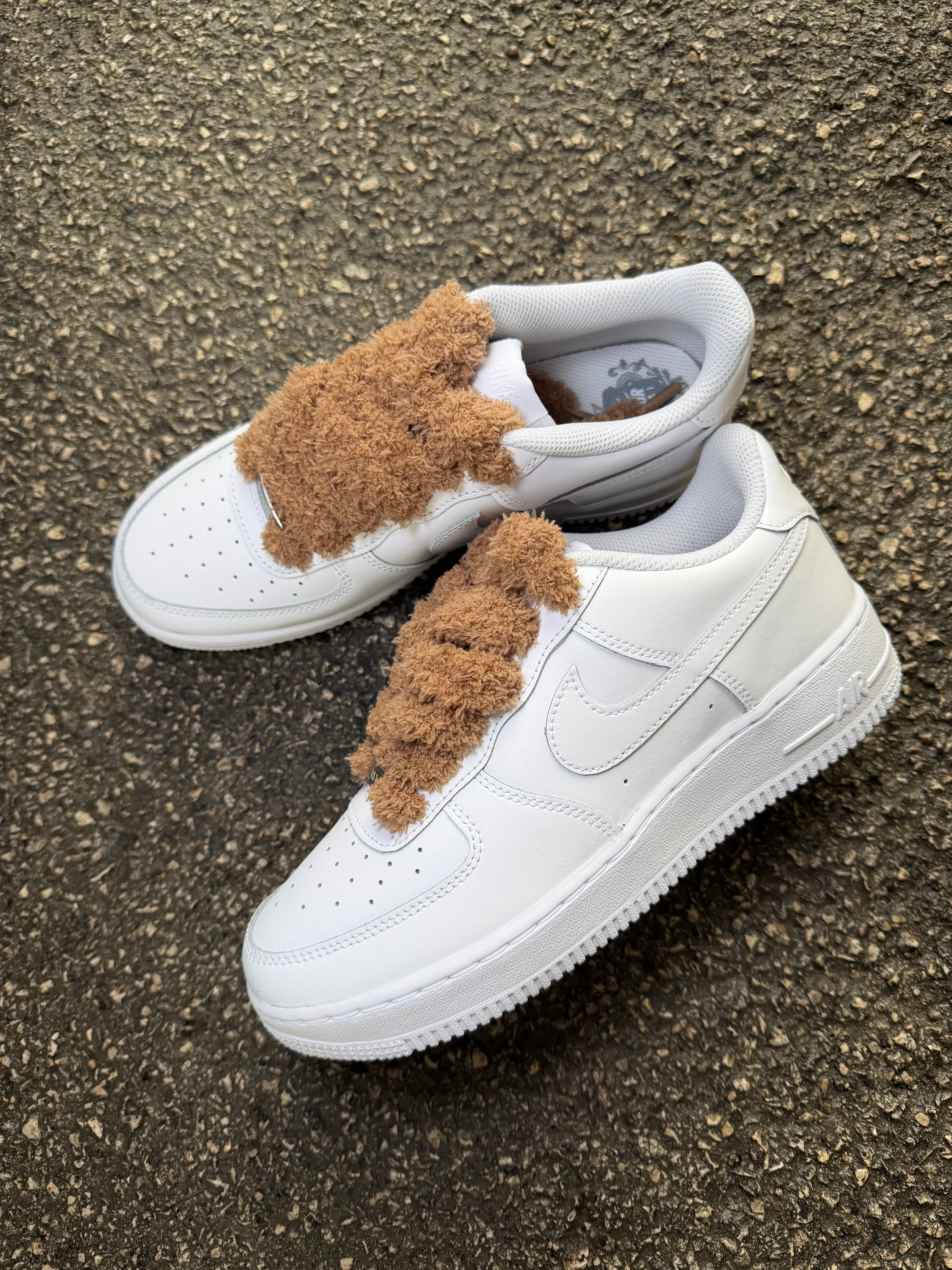 Nike Air Force 1 “Brown Teddy Laces“