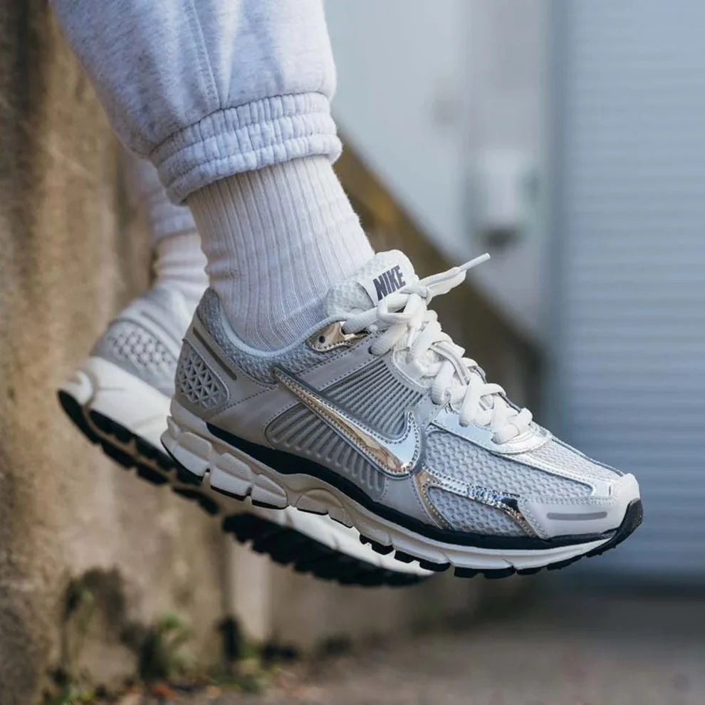 Nike Zoom Vomero 5 (COD-V1)