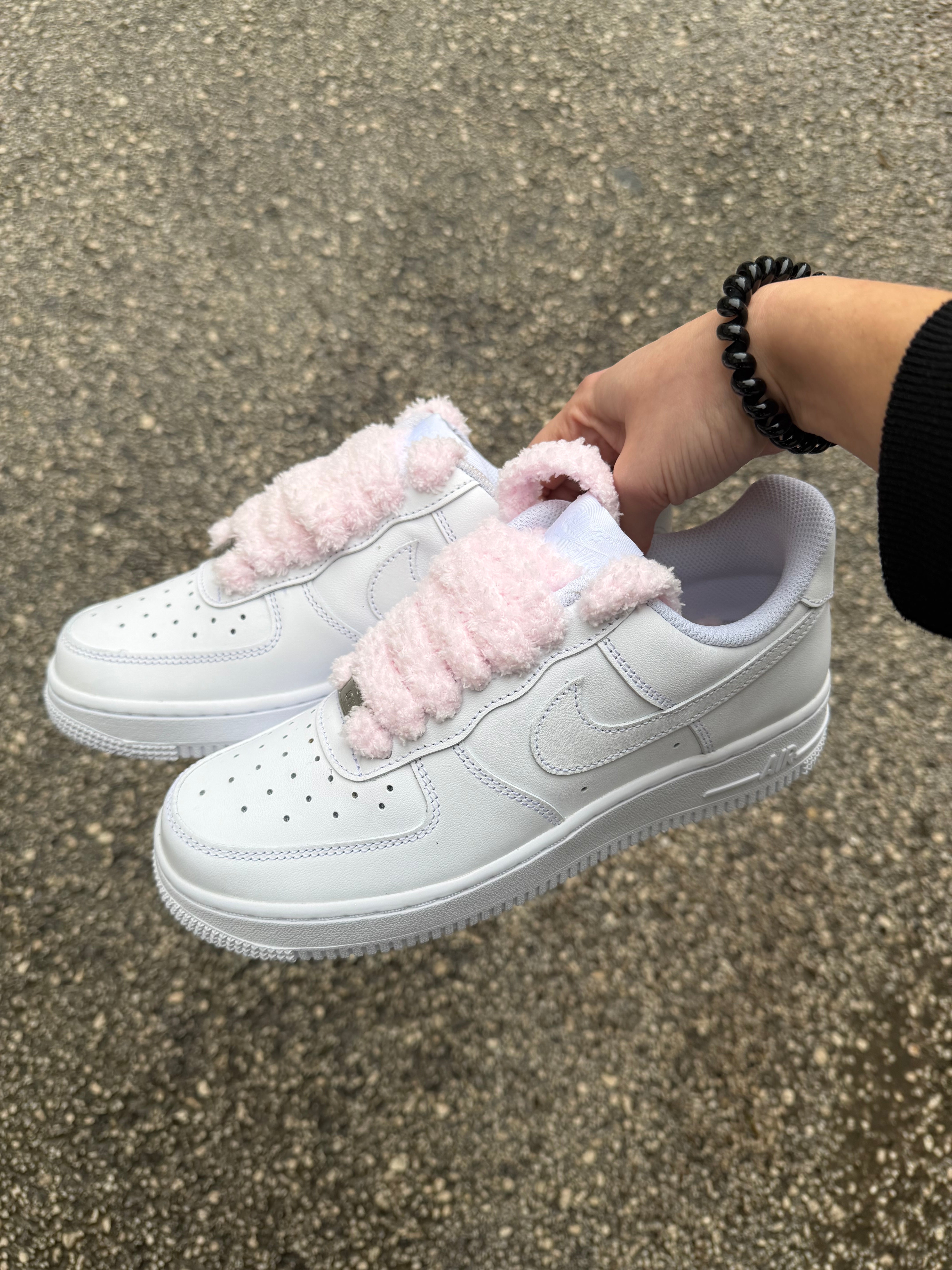 Nike Air Force 1 “Pink Teddy Laces“