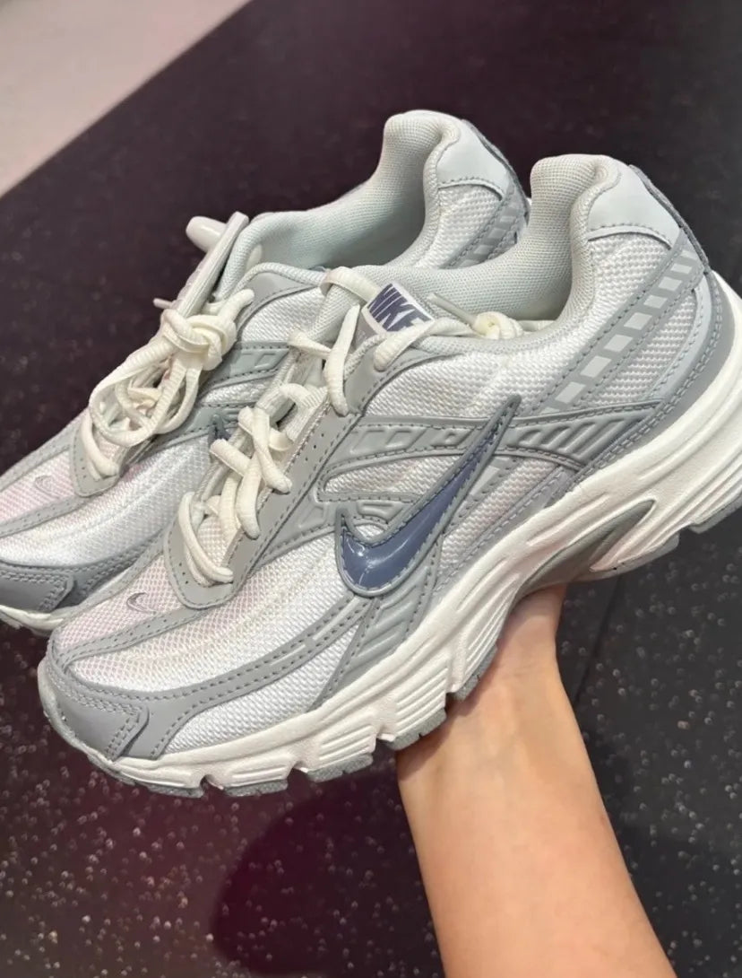 Nike Initiator ‘Summit White Unisex’ (COD17)