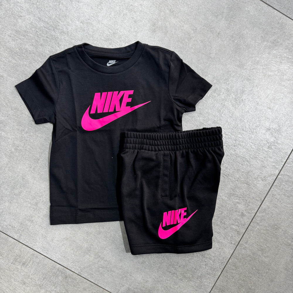 Completo Nike T-shirt e pantaloncino