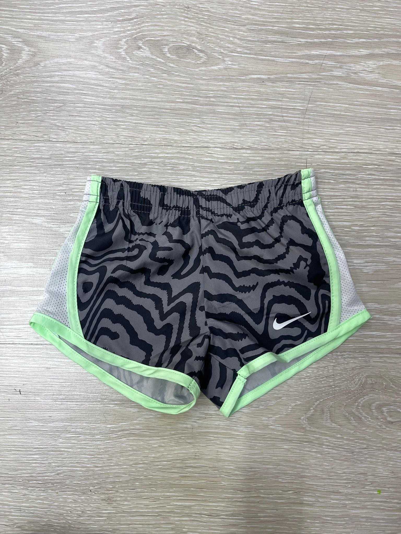 Nike Sportswear Set T-Shirt e Shorts Unisex