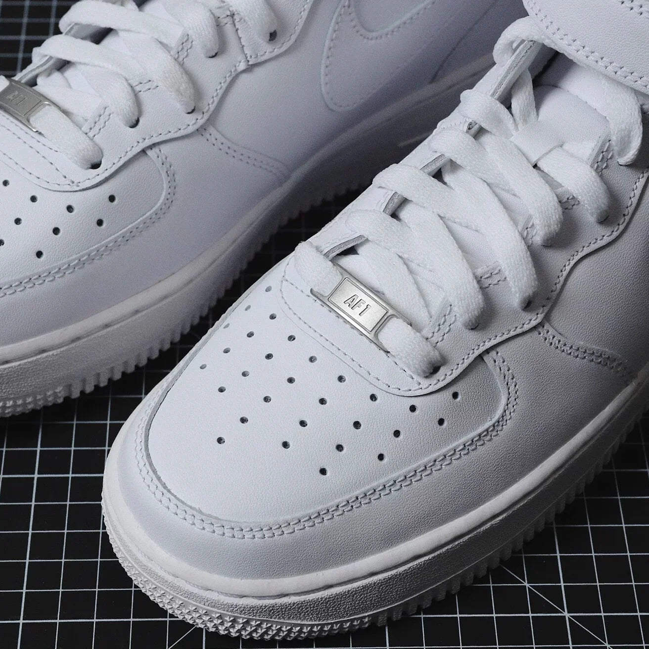 Nike Air Force 1 Mid '07 (COD16)