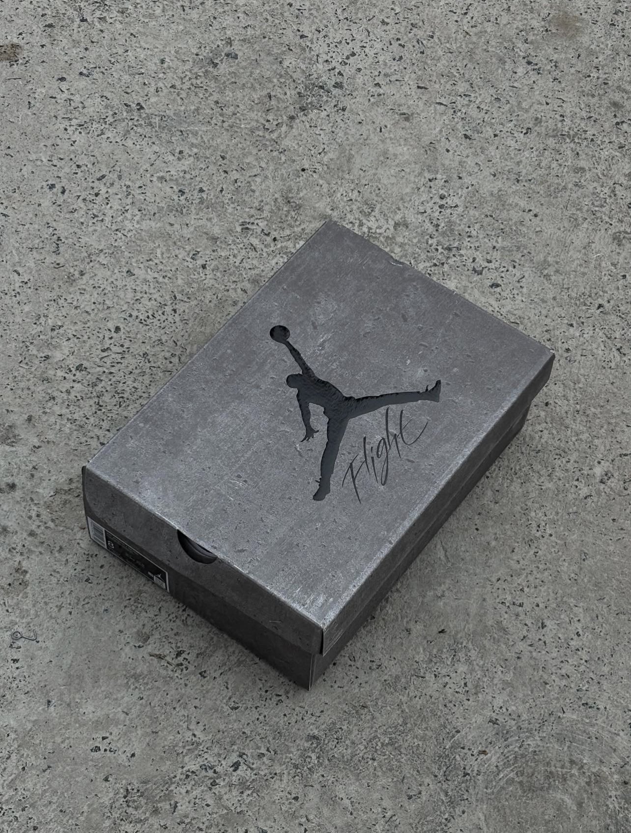 Air Jordan 4 Retro “Cave Stone”