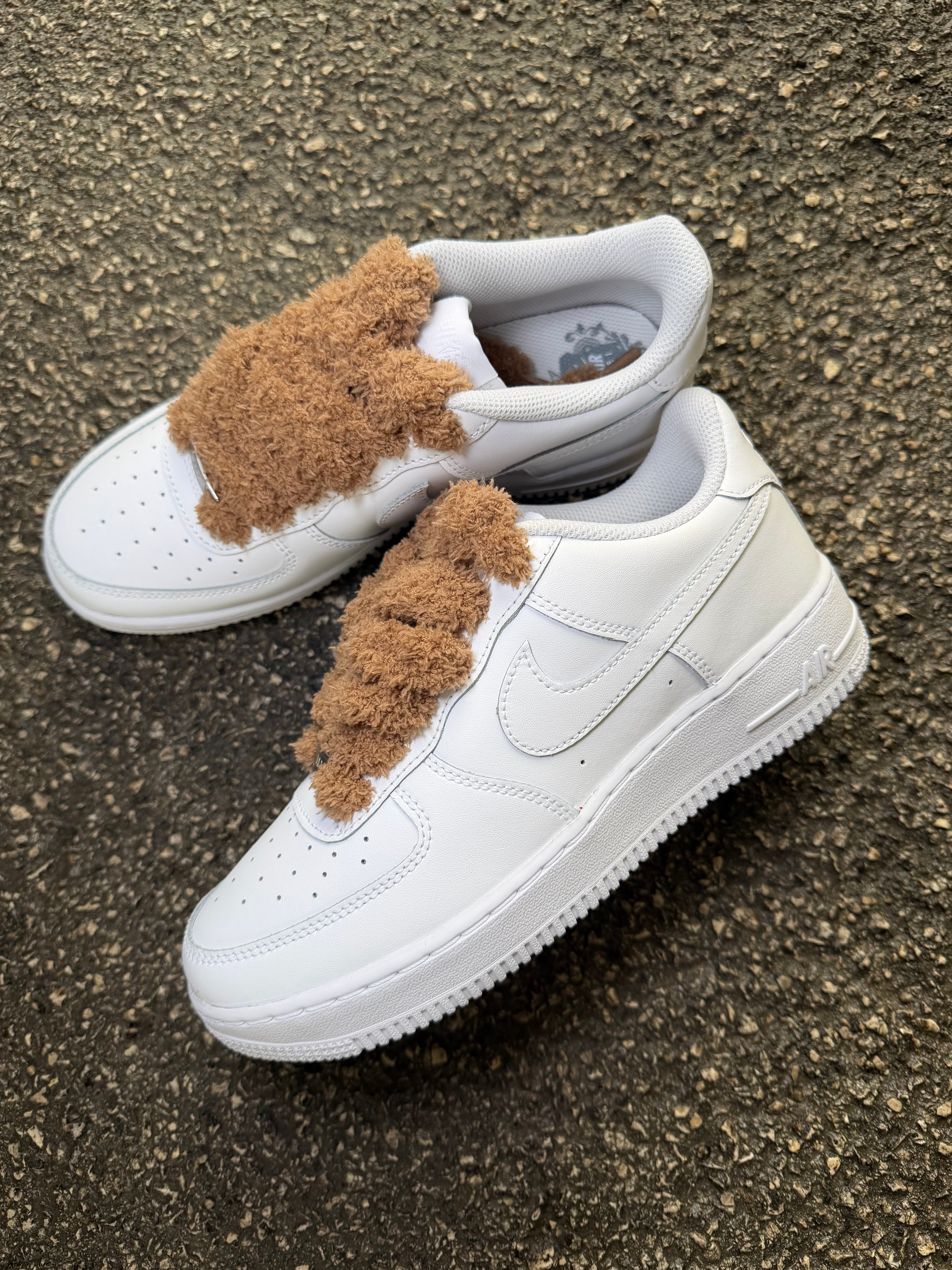 Nike Air Force 1 “Brown Teddy Laces“