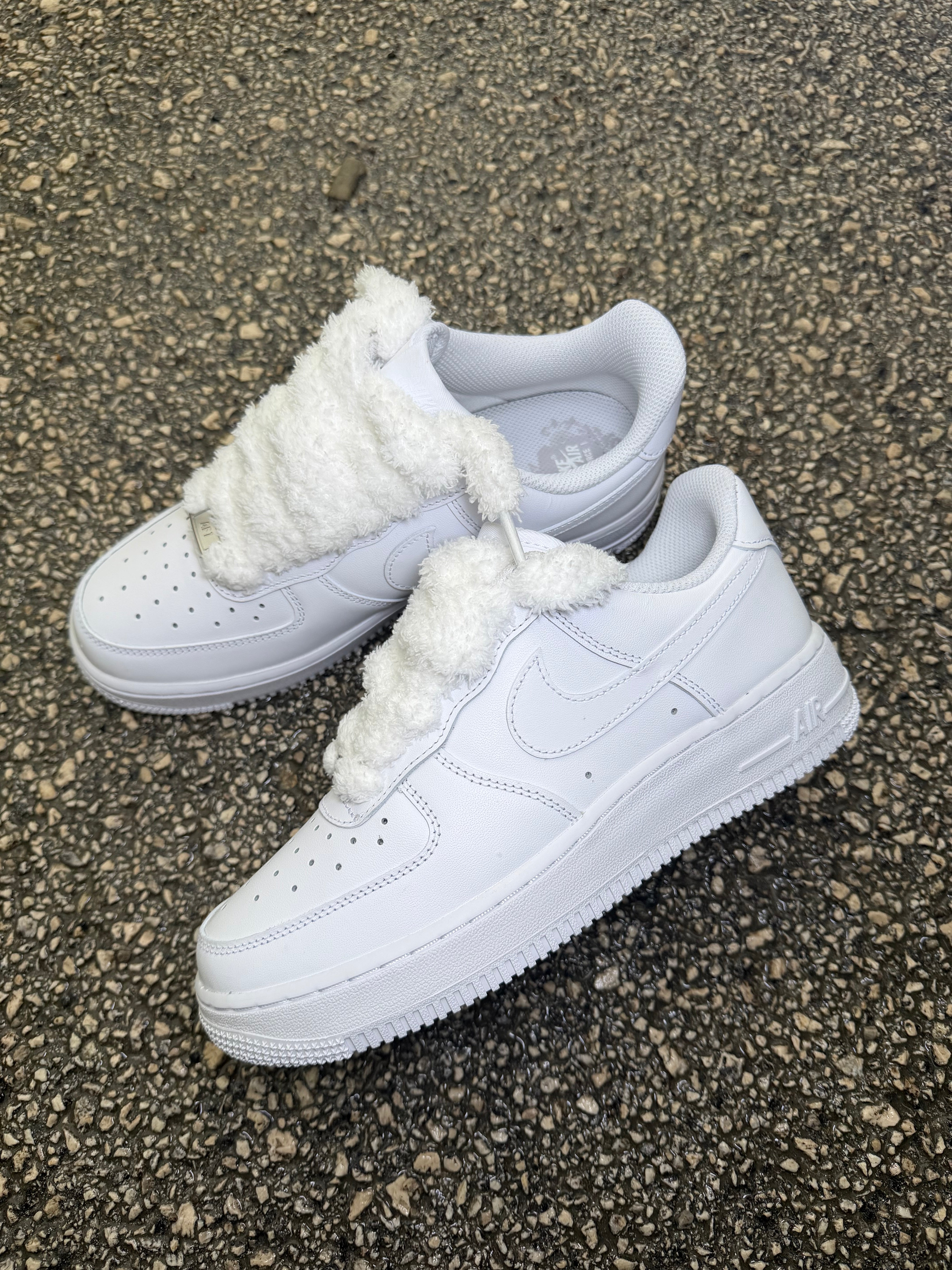 Nike Air Force 1 “White Teddy Laces“