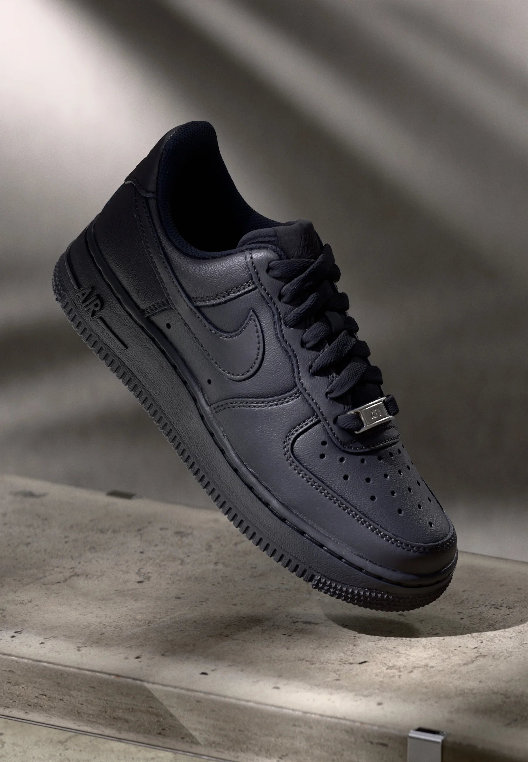 Nike Air Force 1 '07 total black (COD14A)