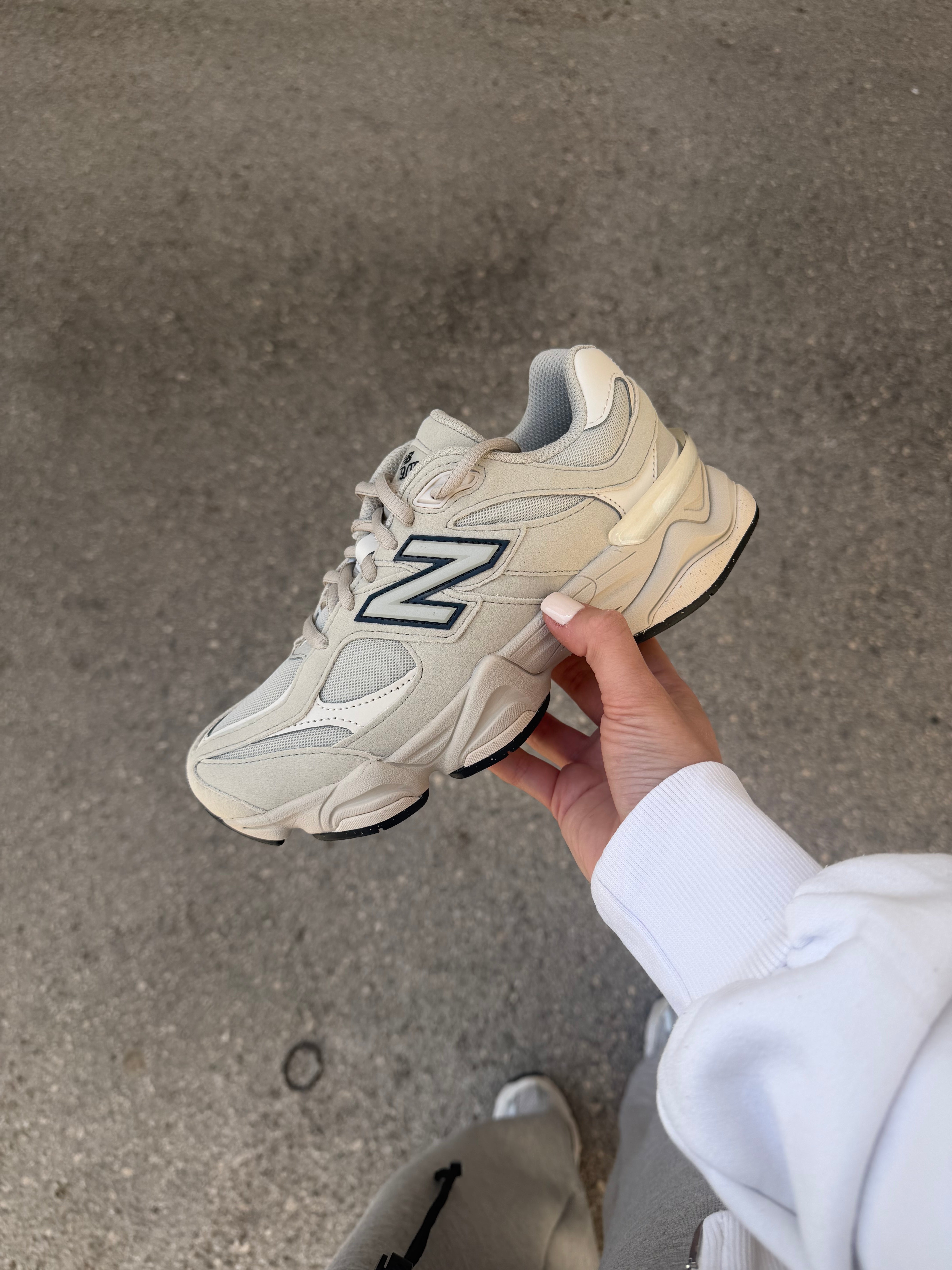 New Balance 9060 J Unisex (COD38E2)