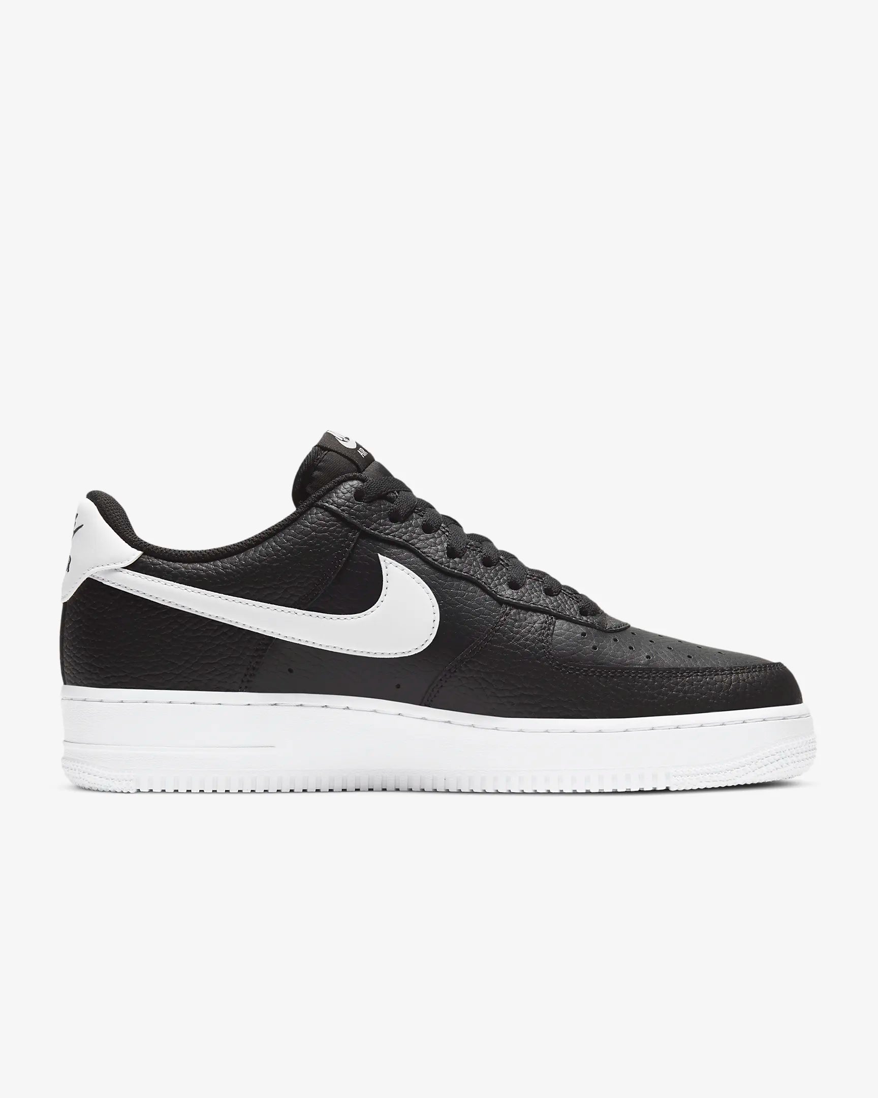 Nike Air Force 1 '07 Black and White