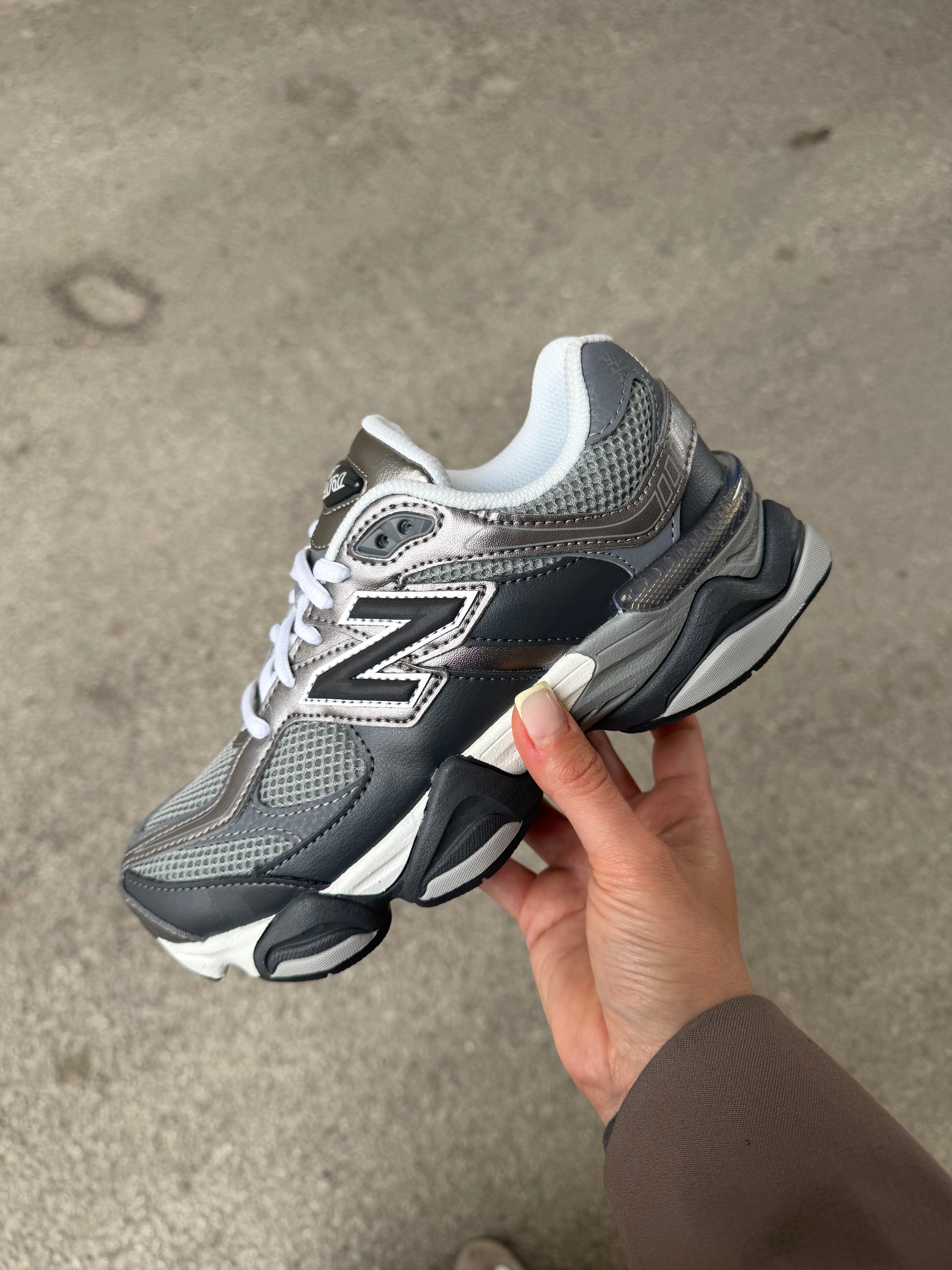 New Balance J 9060 Chrome Grey (COD38E1)