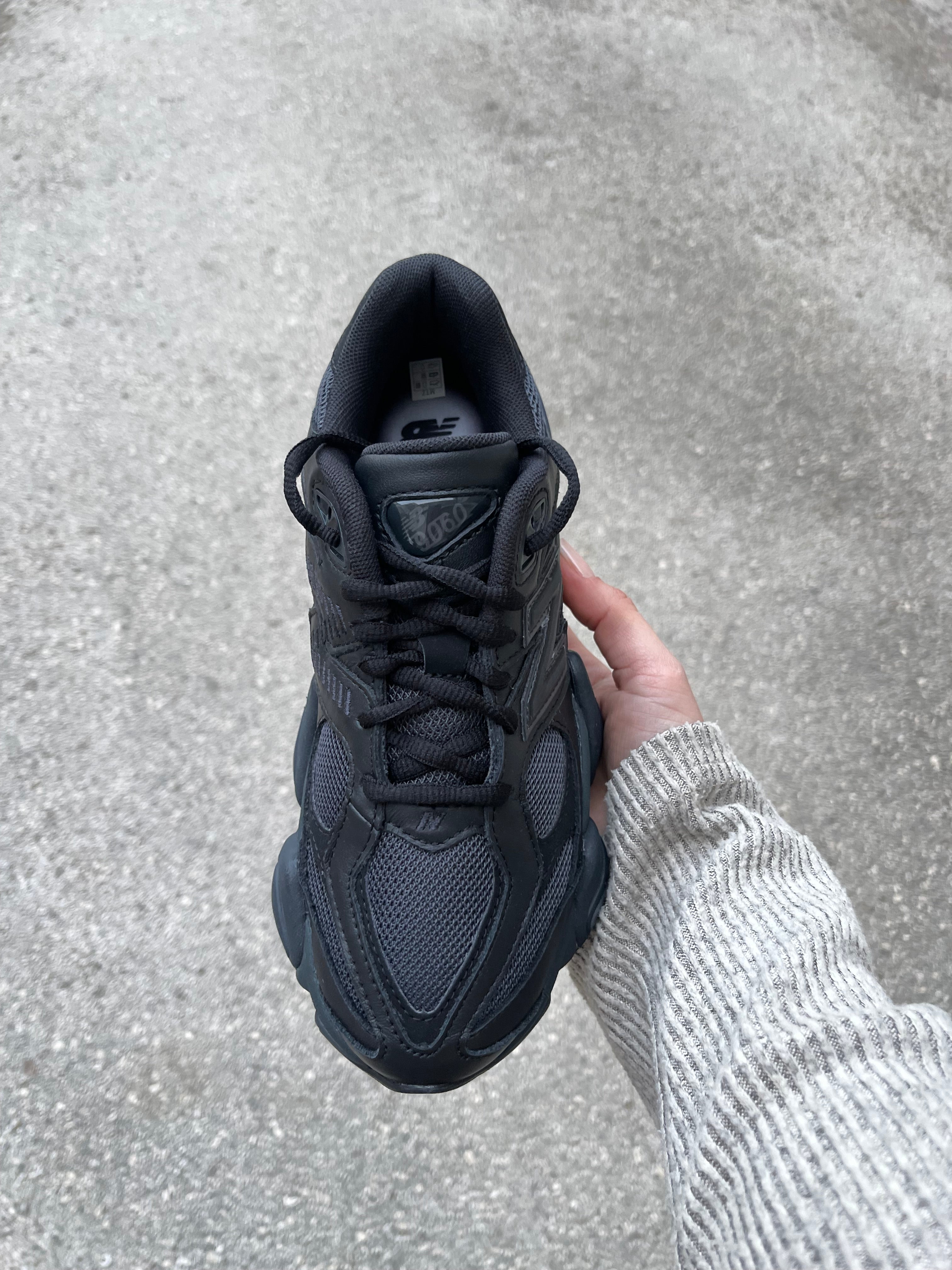 New Balance 9060 Unisex Triple Black (COD40F1)
