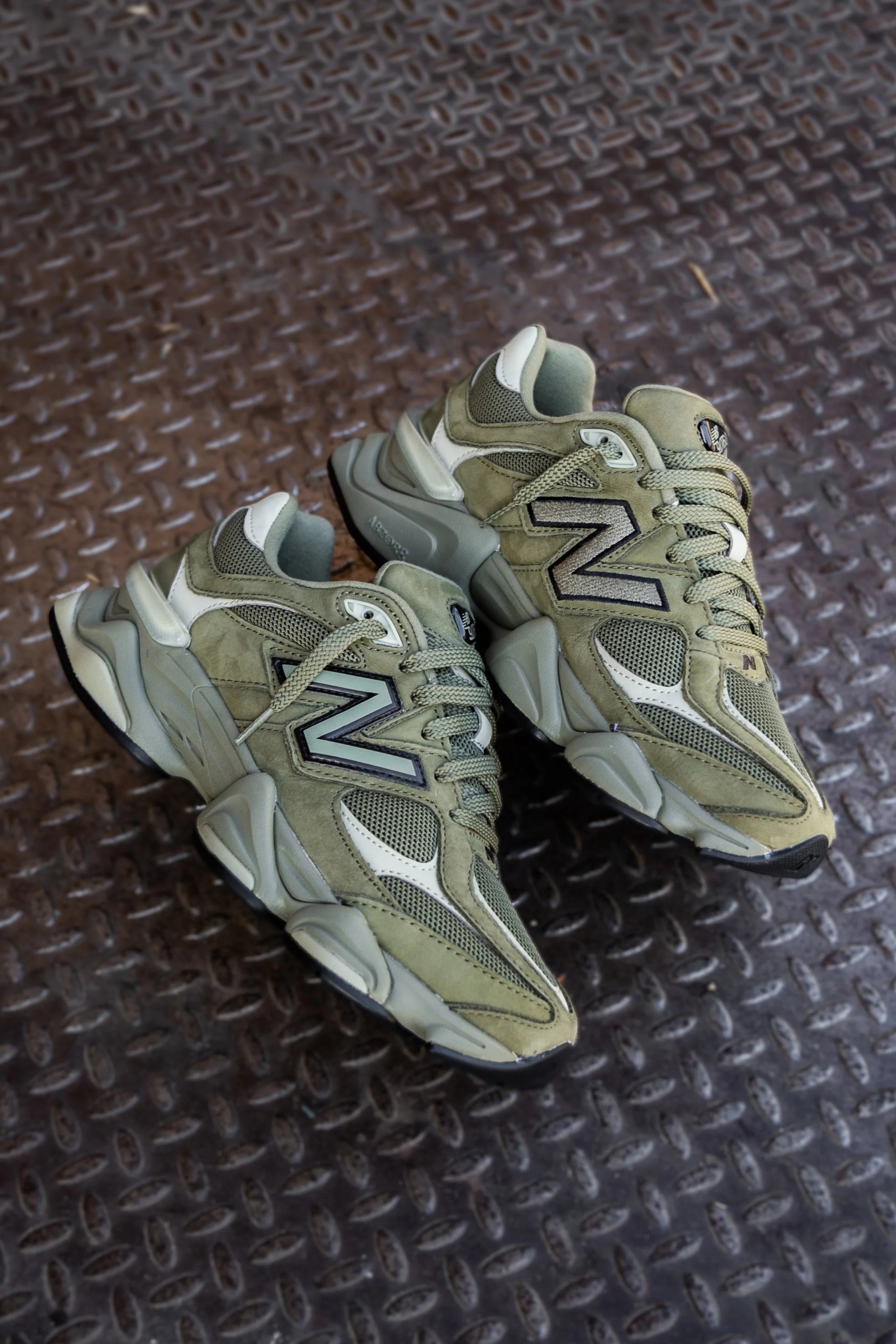 New Balance 9060 Dark Olivine (COD40F)