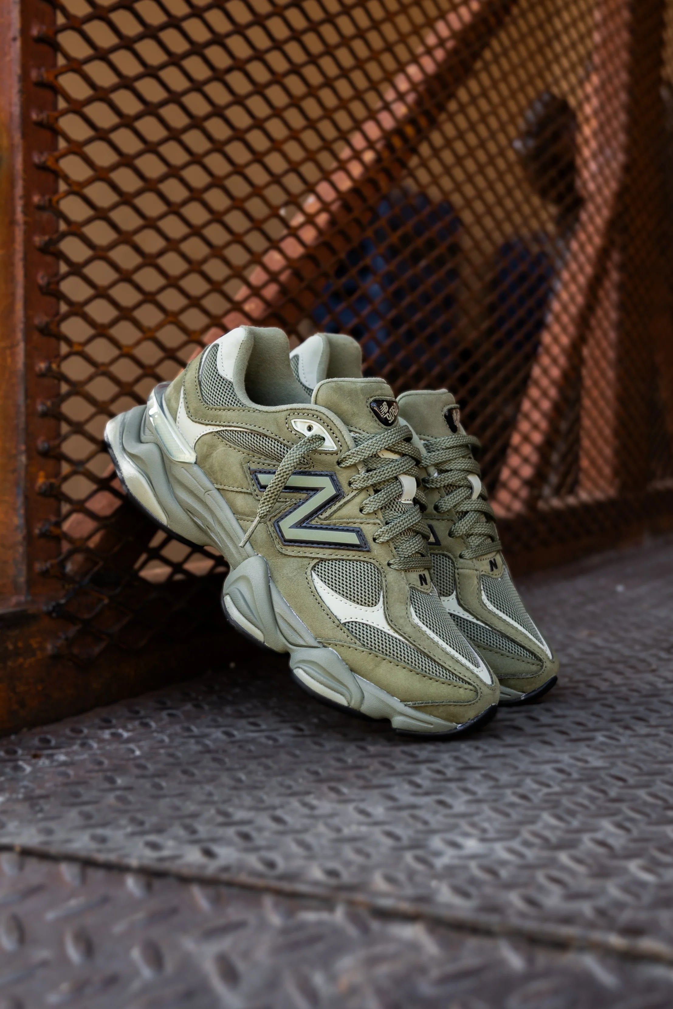 New Balance 9060 Dark Olivine (COD40F)