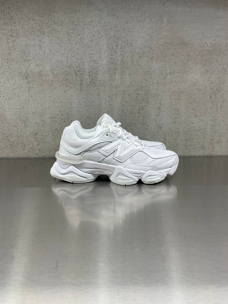 New Balance 9060 White\Bianco (COD39A)