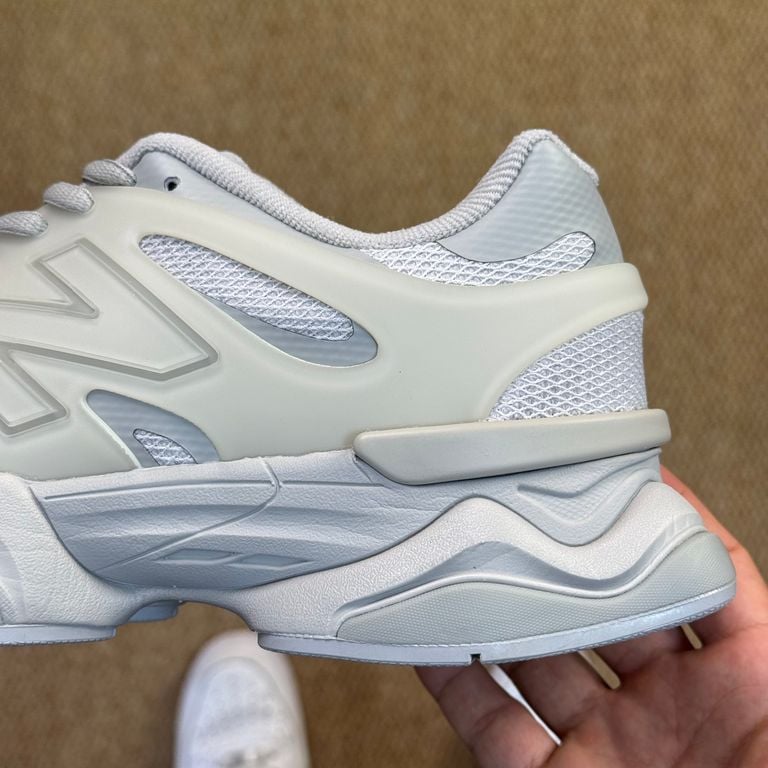 New Balance 9060 "Concrete" (COD38D)