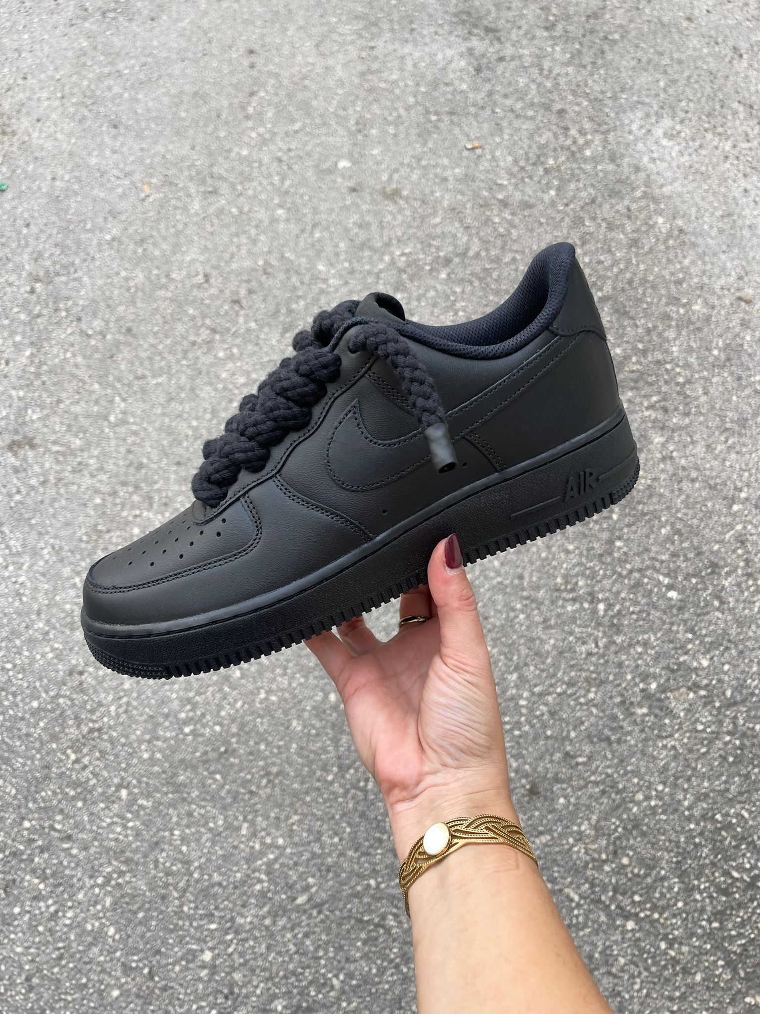 Nike Air Force 1 “Rope Laces” nera con corda nera