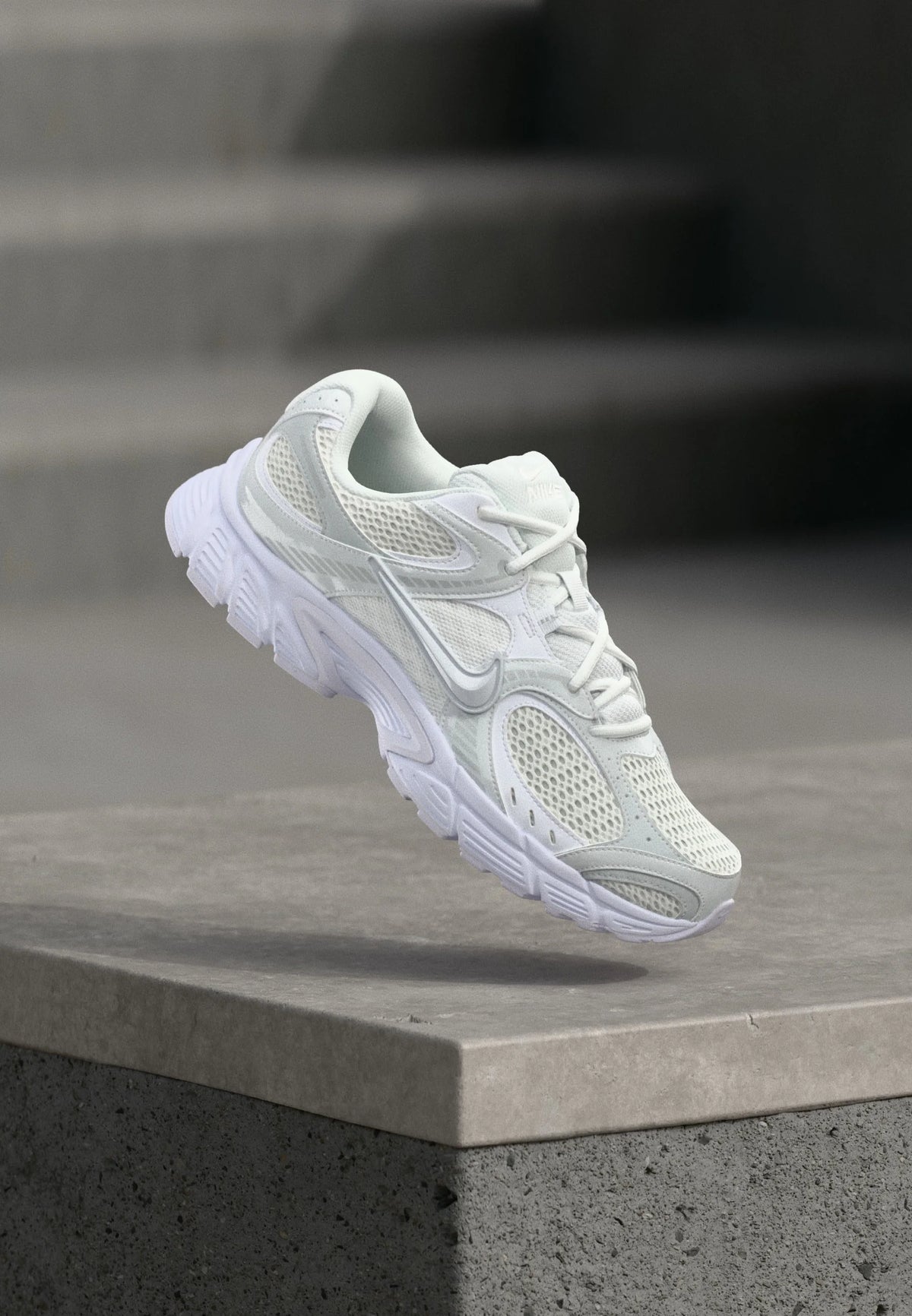 Nike Zoom Vomero 5 White (CODV7)