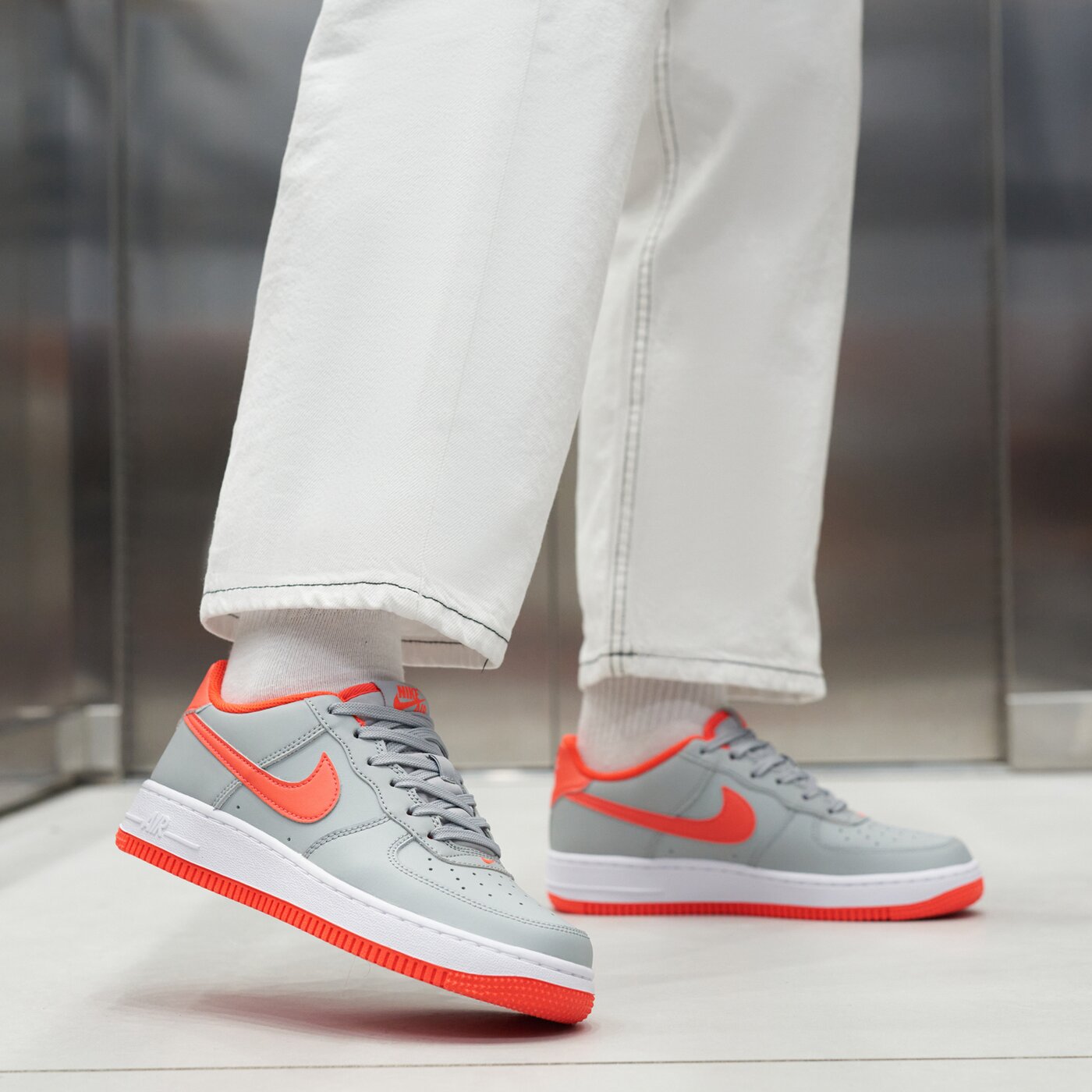 Nike Air Force 1 Low (GS) Light Smoke Bright Crimson COD2M4