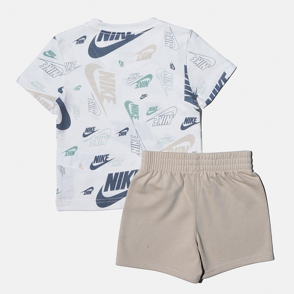 Nike Sportswear Set T-Shirt e Shorts