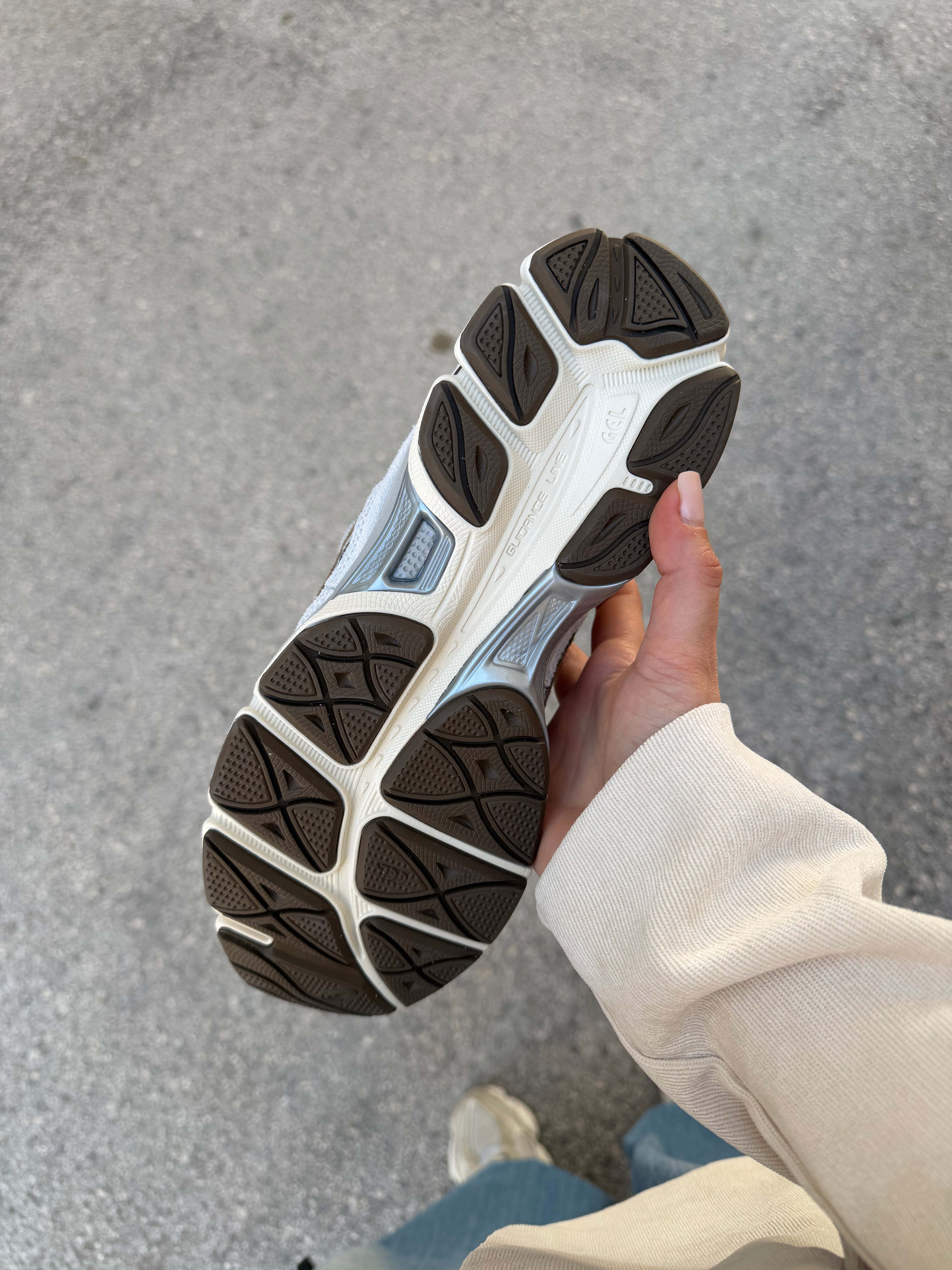 ASICS Gel-NYC - Cream/cement Grey (CodC5B)
