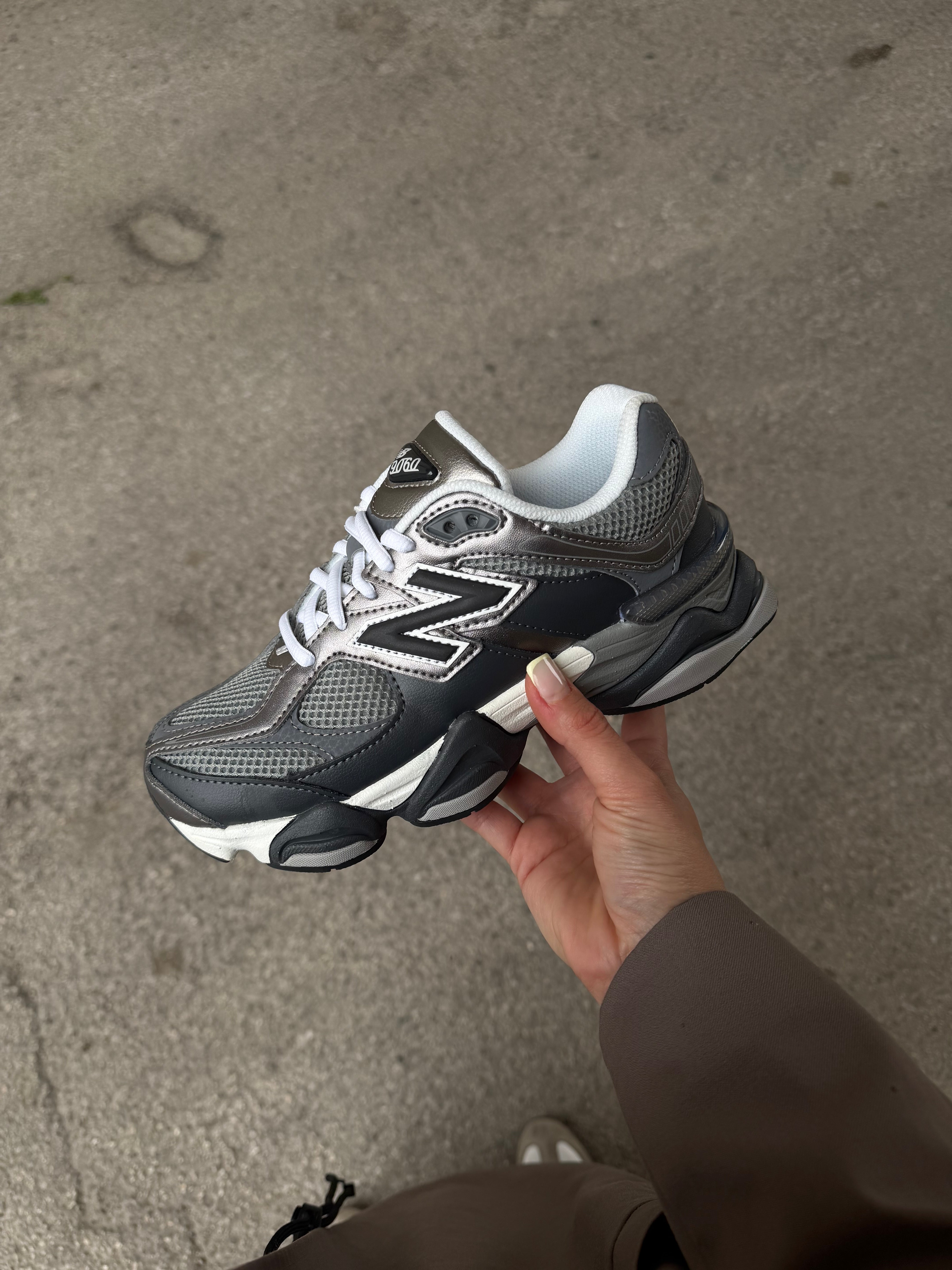 New Balance J 9060 Chrome Grey (COD38E1)