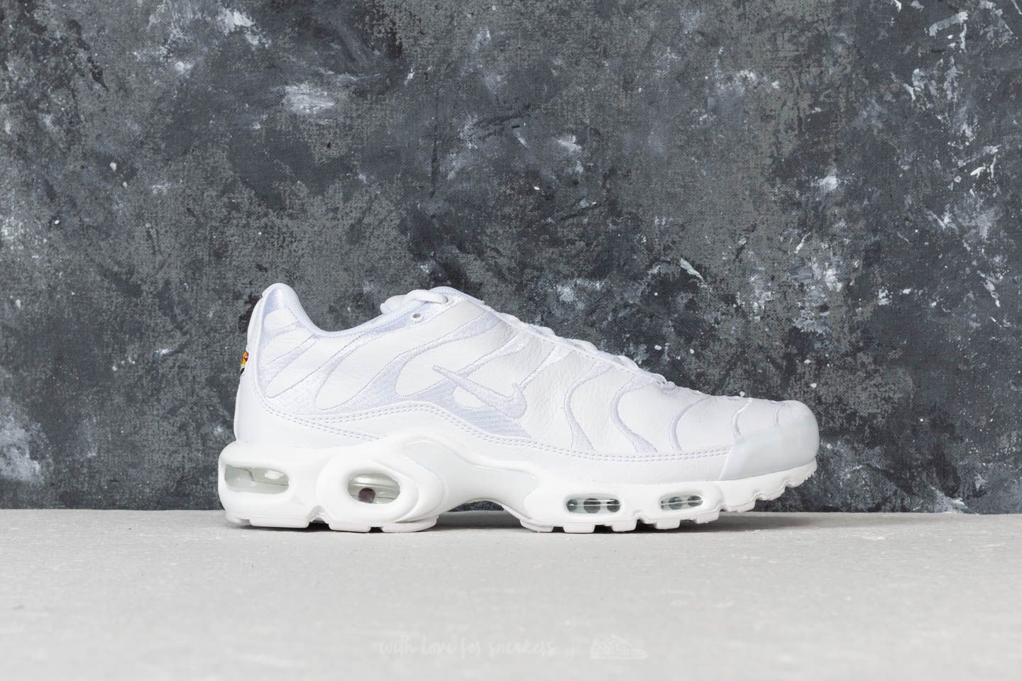 Nike Air Max Plus TN white
