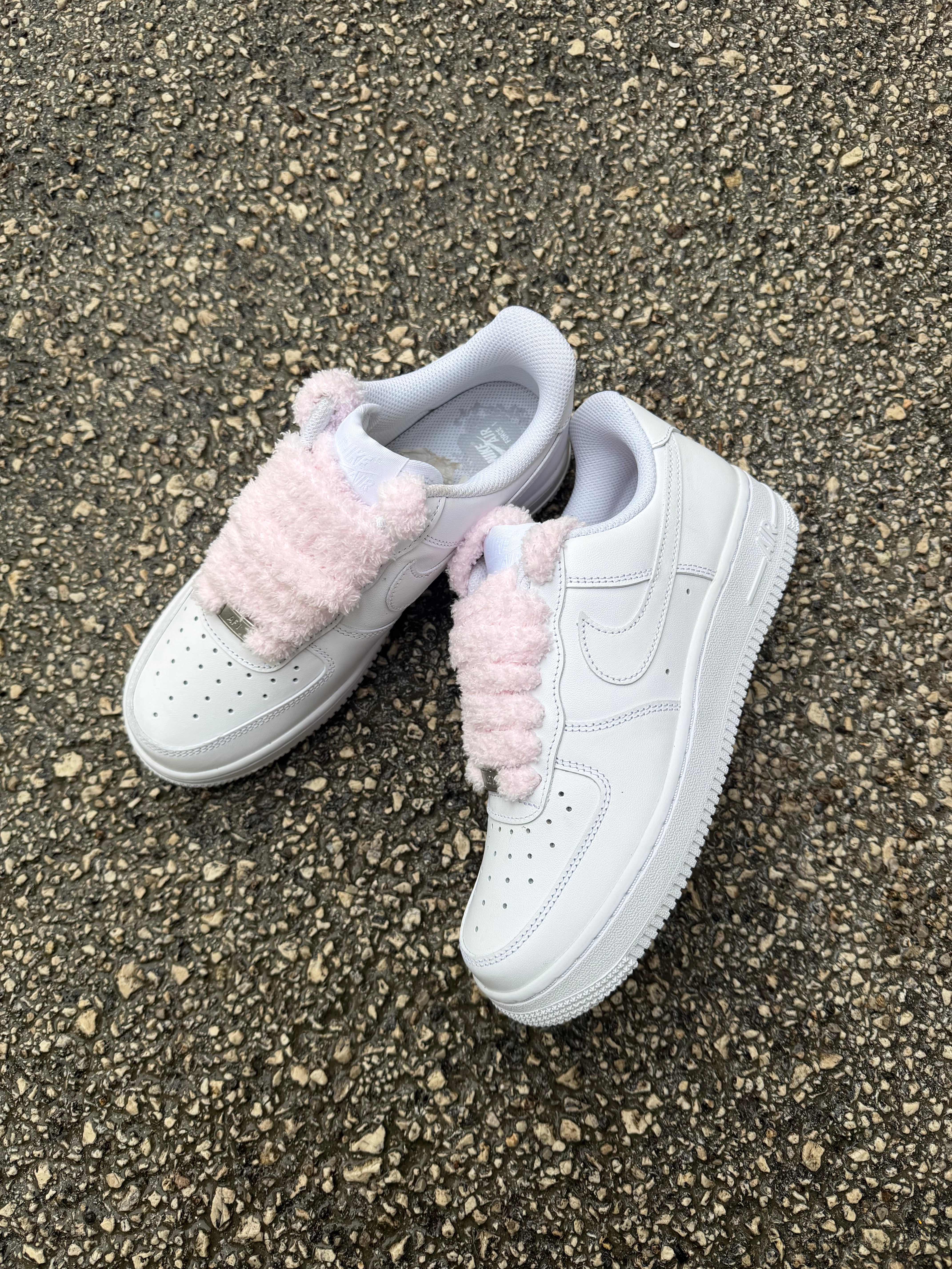 Nike Air Force 1 “Pink Teddy Laces“