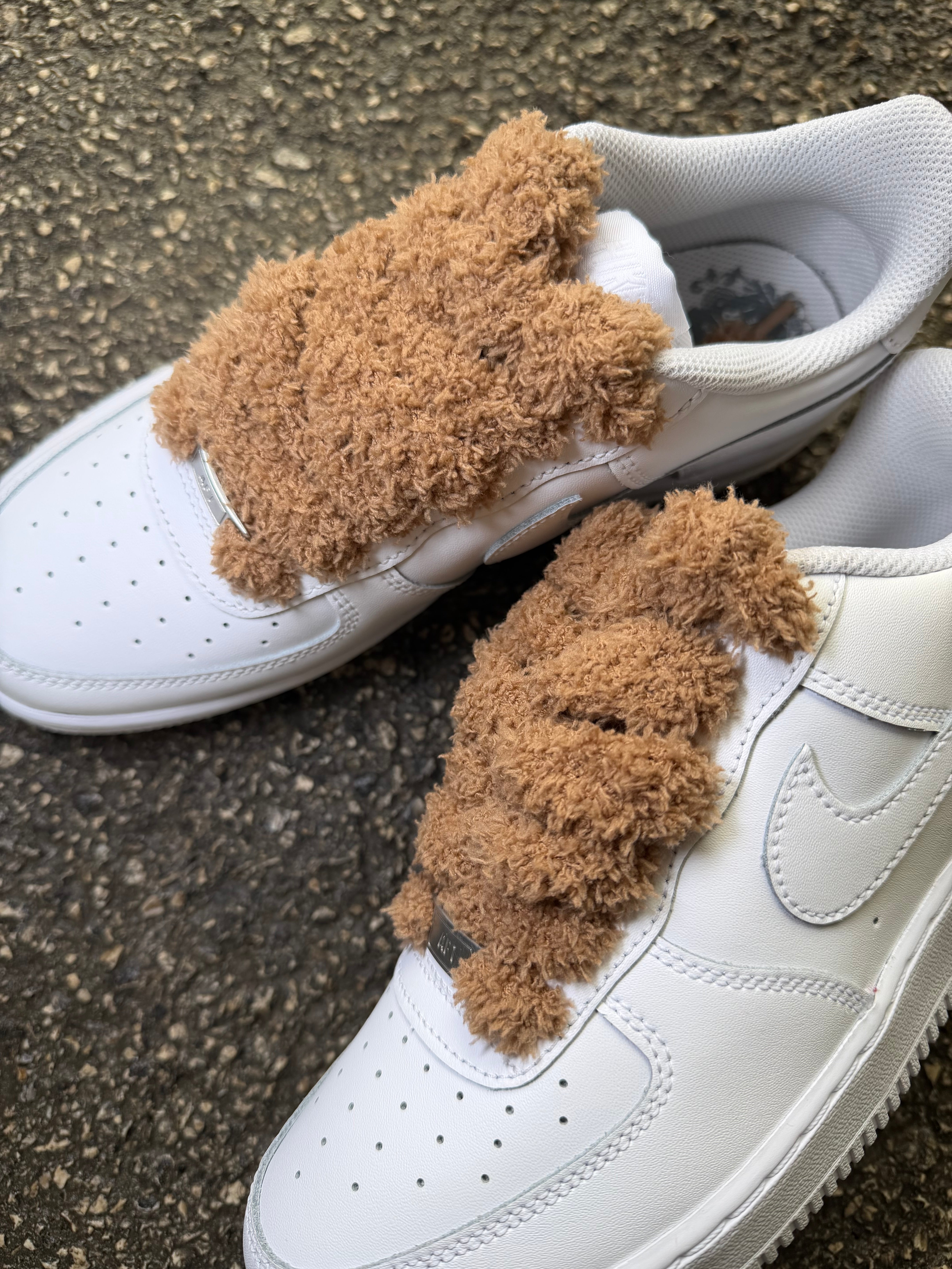 Nike Air Force 1 “Brown Teddy Laces“