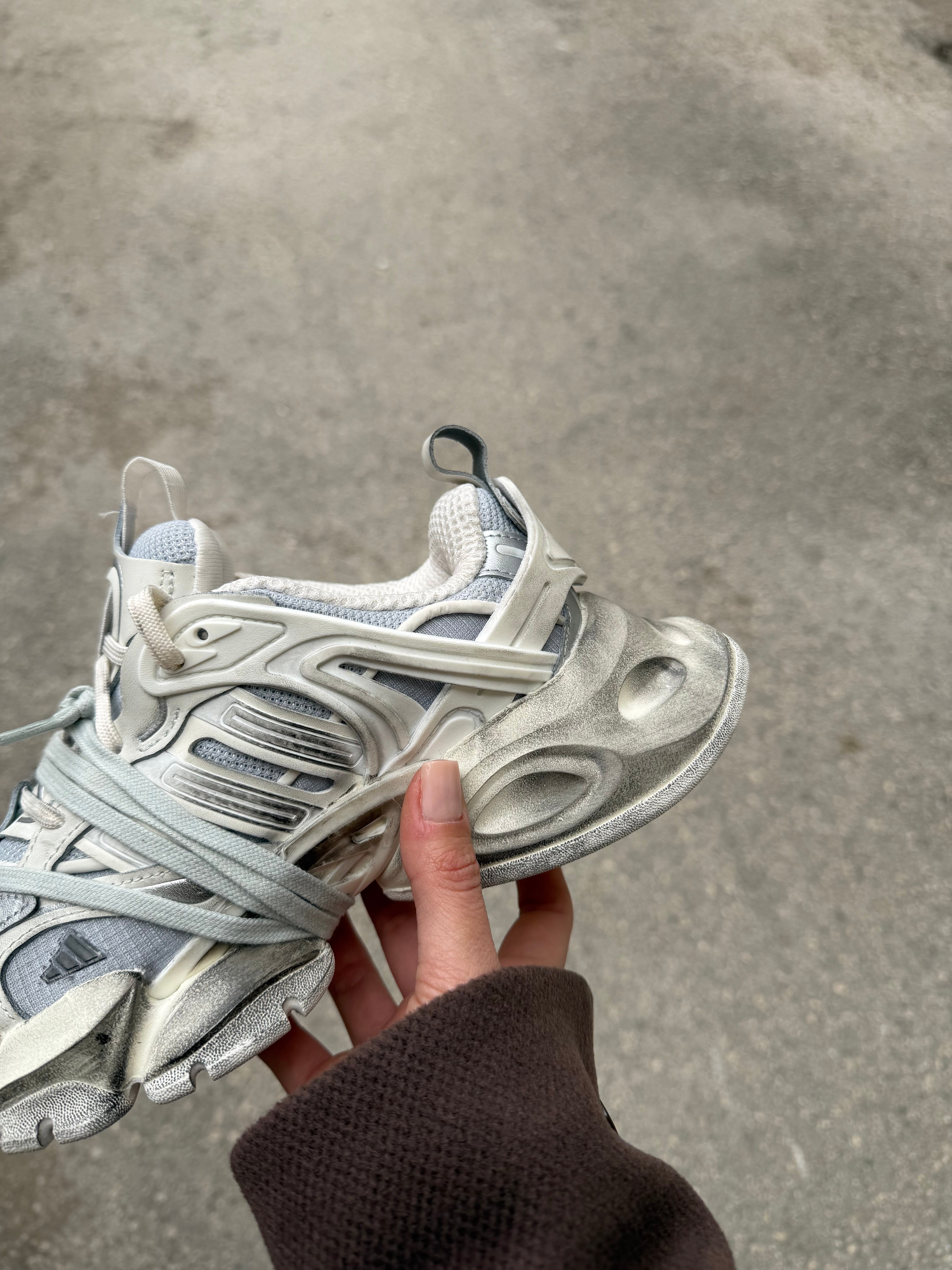 Adidas XLG Runner Deluxe Sail Grey (COD42A)