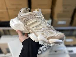 Adidas XLG Runner Deluxe (COD42B)