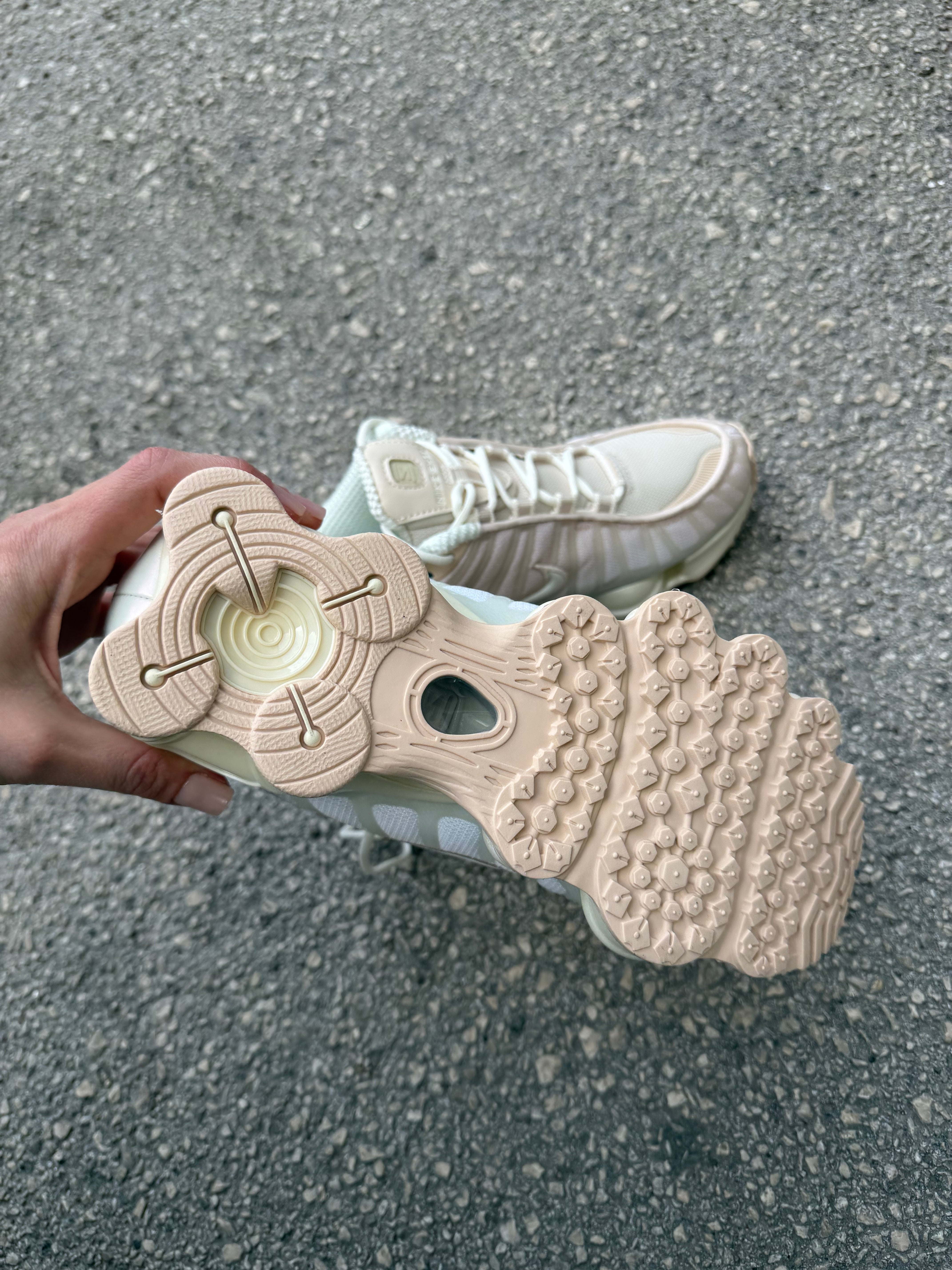 NIKE SHOX TL W ‘PEARL WHITE EDITION (COD 44L)