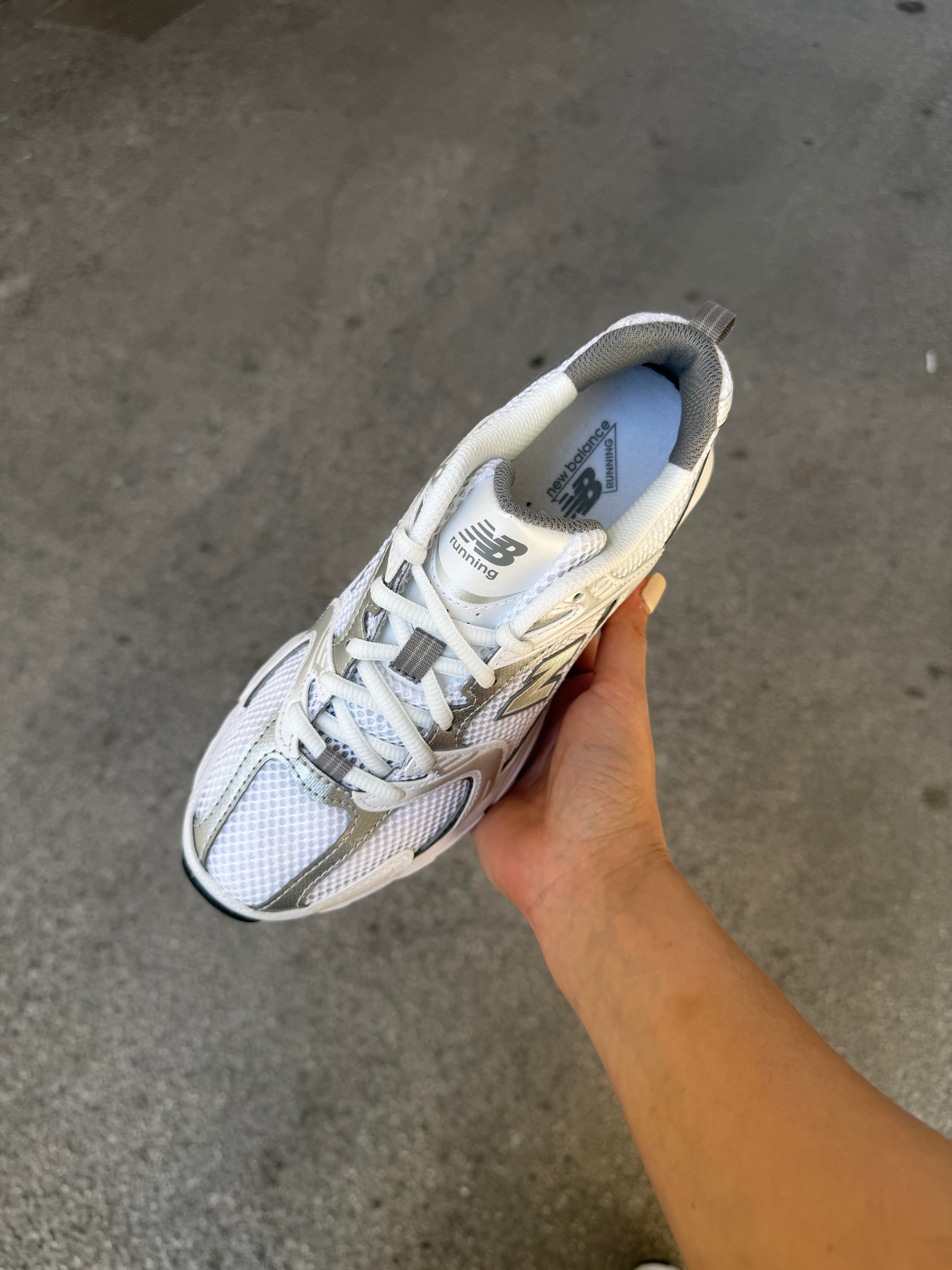 New Balance 530 Unisex ‘WhiteSilverMetallic’ (COD32A)