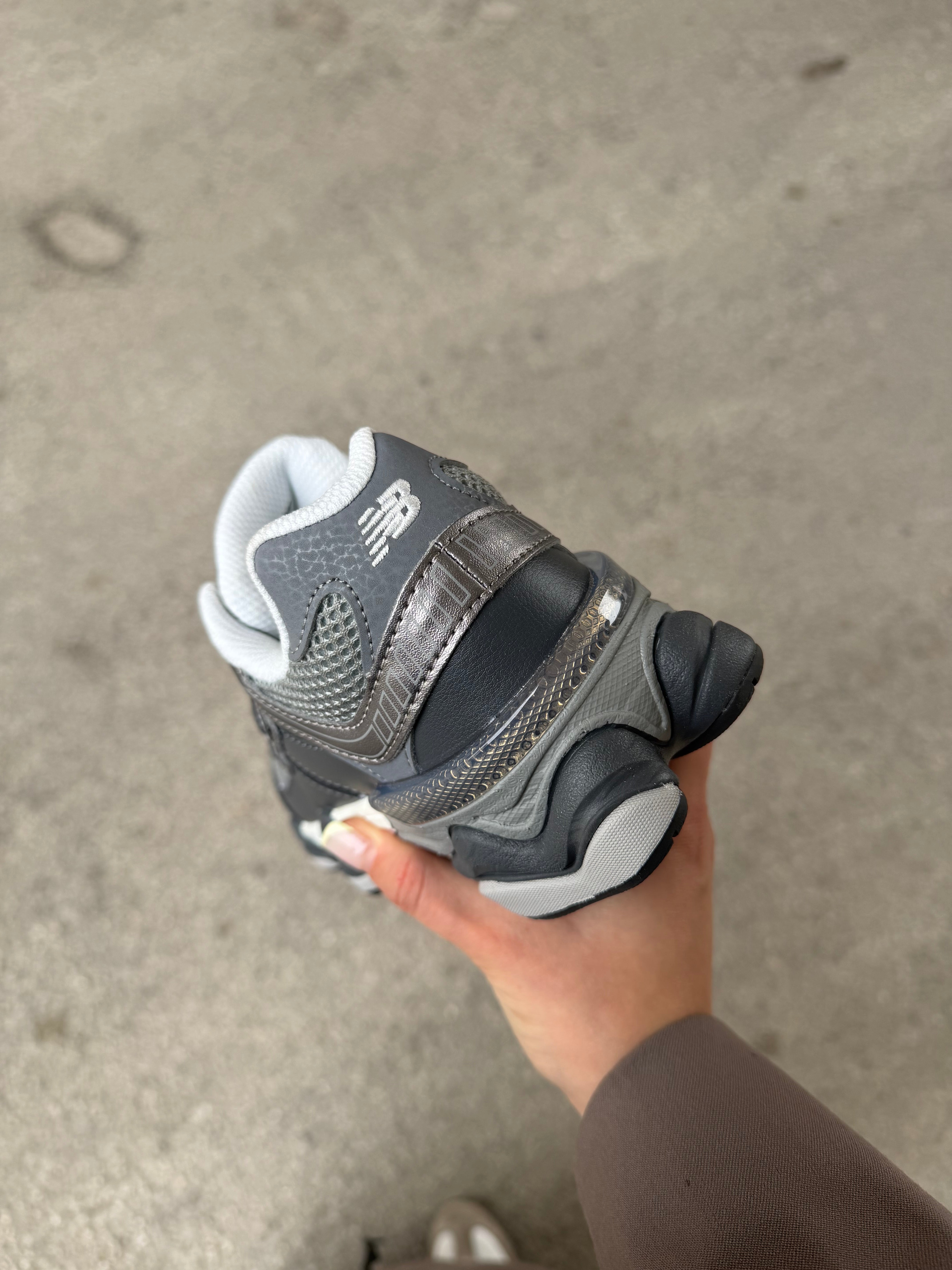 New Balance J 9060 Chrome Grey (COD38E1)