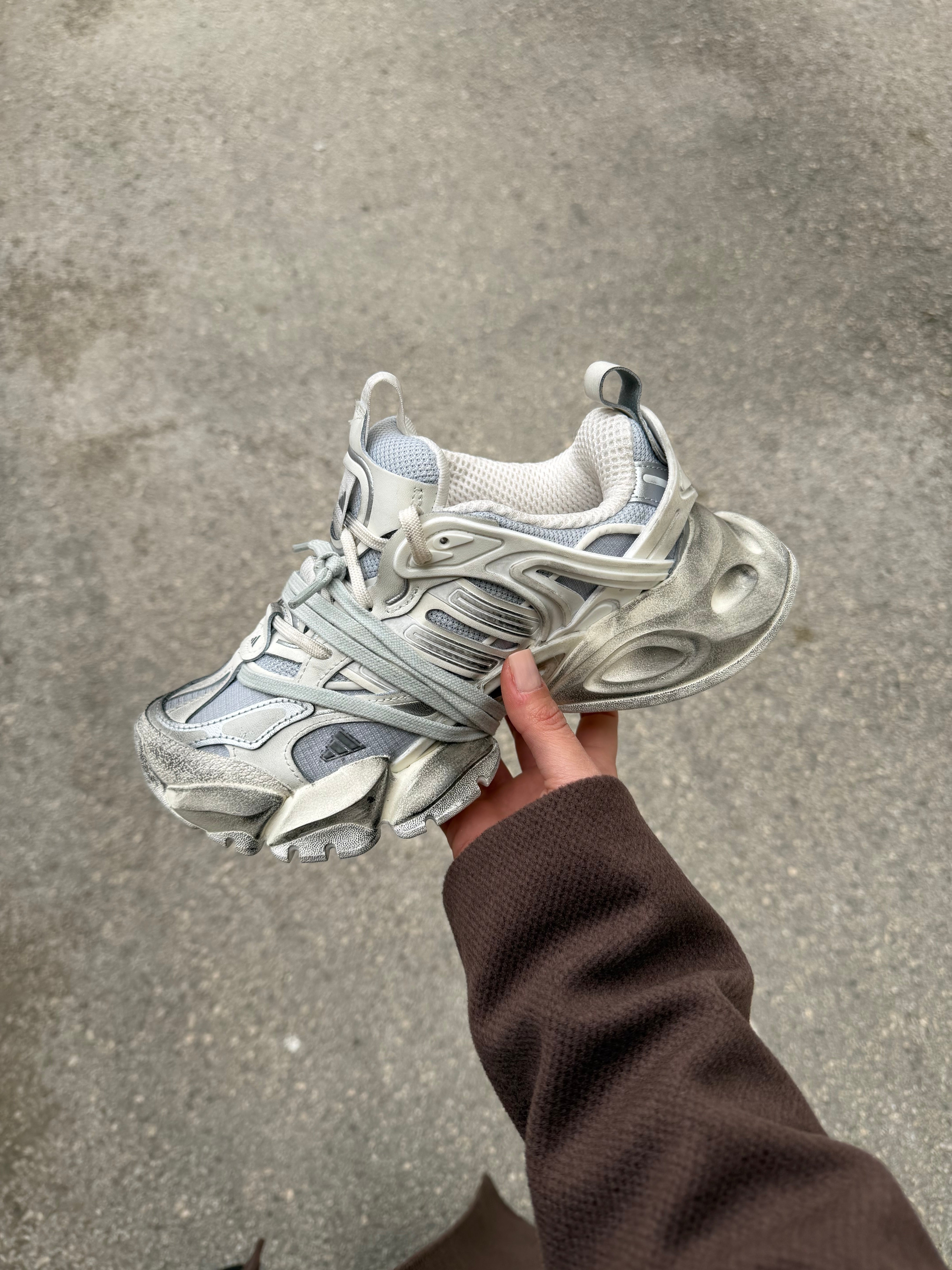 Adidas XLG Runner Deluxe Sail Grey (COD42A)