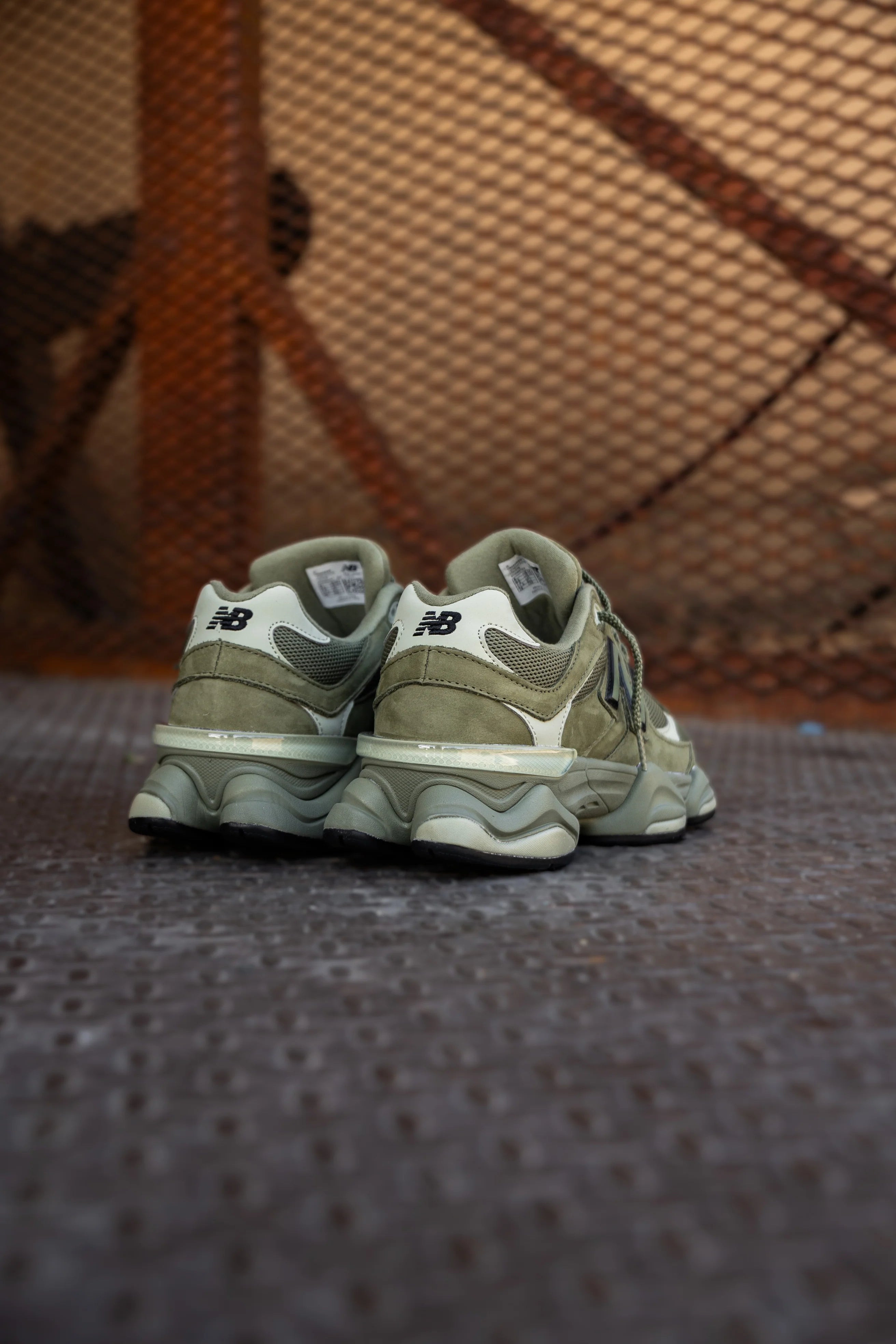 New Balance 9060 Dark Olivine (COD40F)