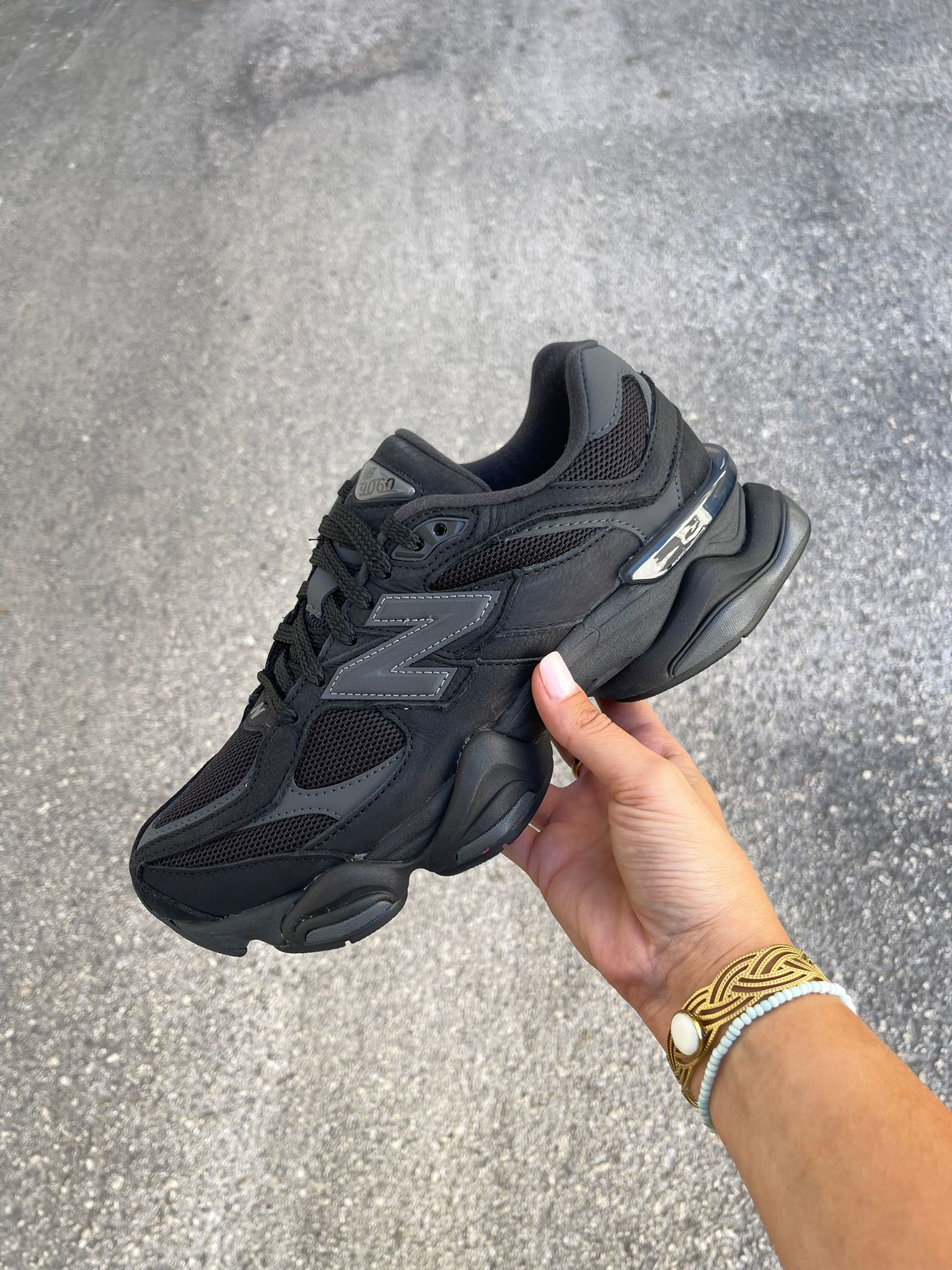 New Balance 9060 TOTAL BLACK (COD40F2)