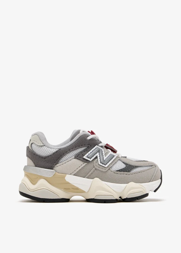 New Balance 9060 Grey (COD33D3)
