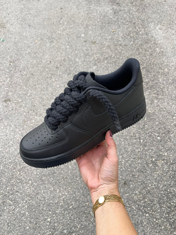 Nike Air Force 1 “Rope Laces” nera con corda nera