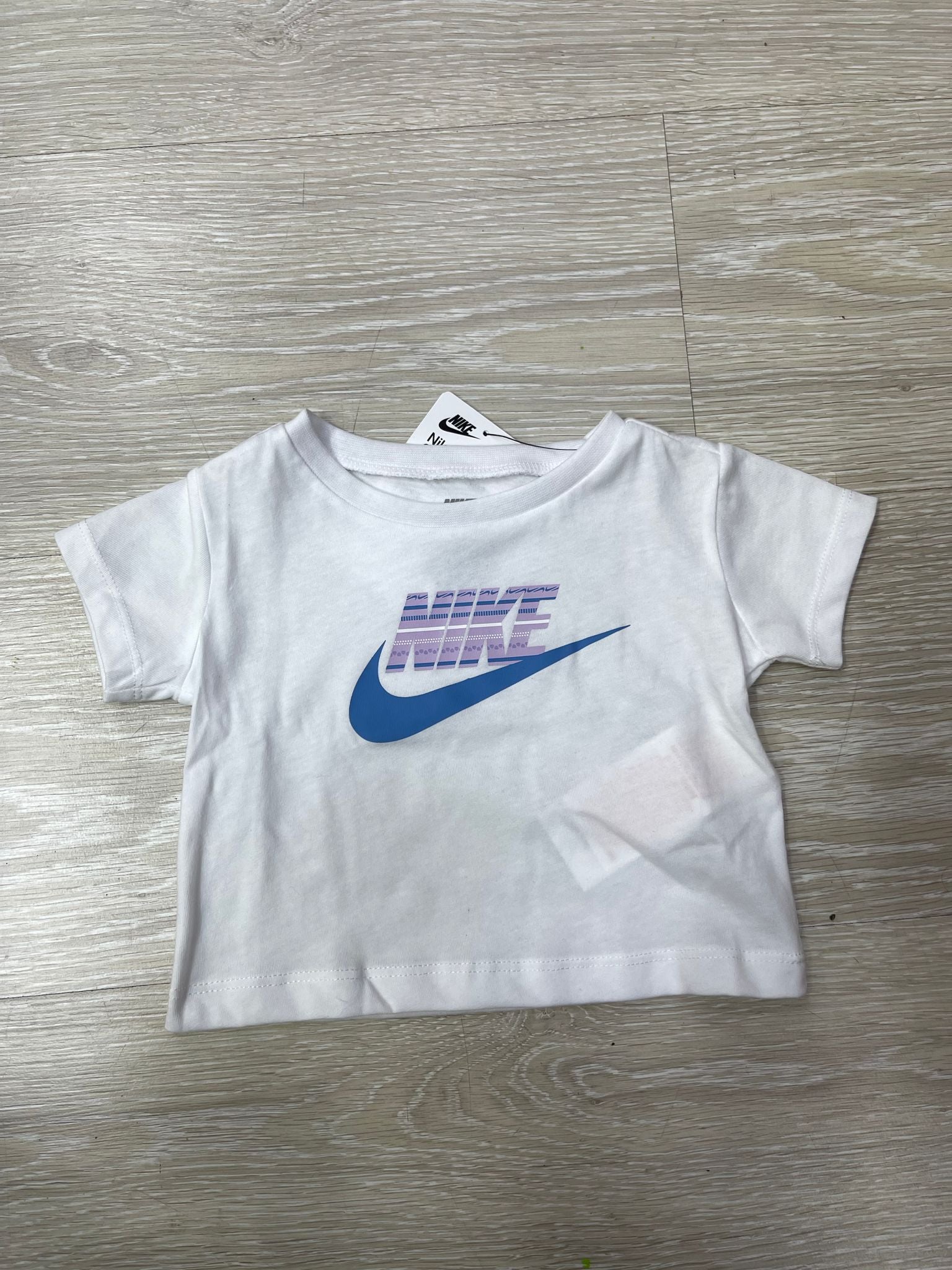 Nike Sportswear Set T-Shirt e Shorts Unisex
