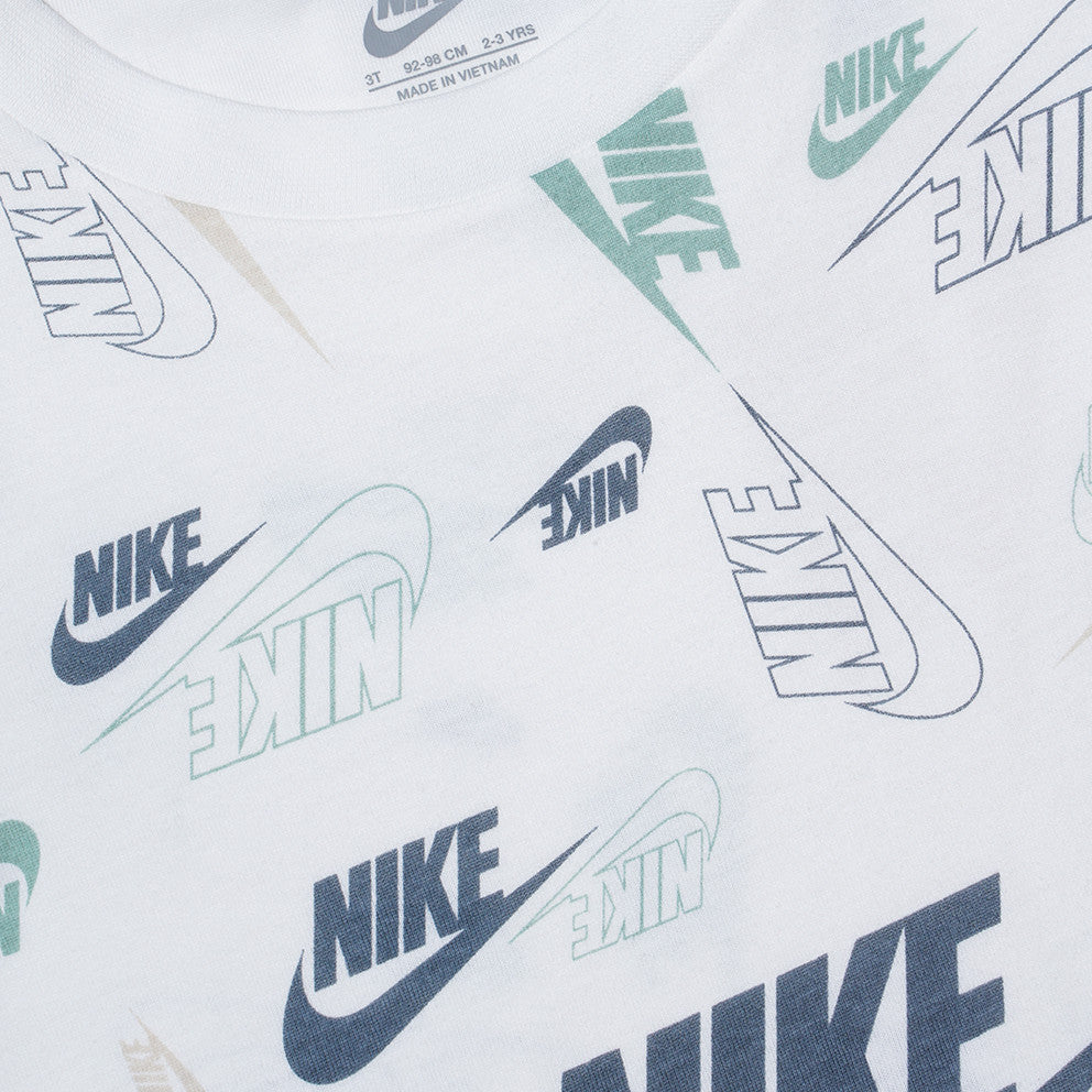 Nike Sportswear Set T-Shirt e Shorts