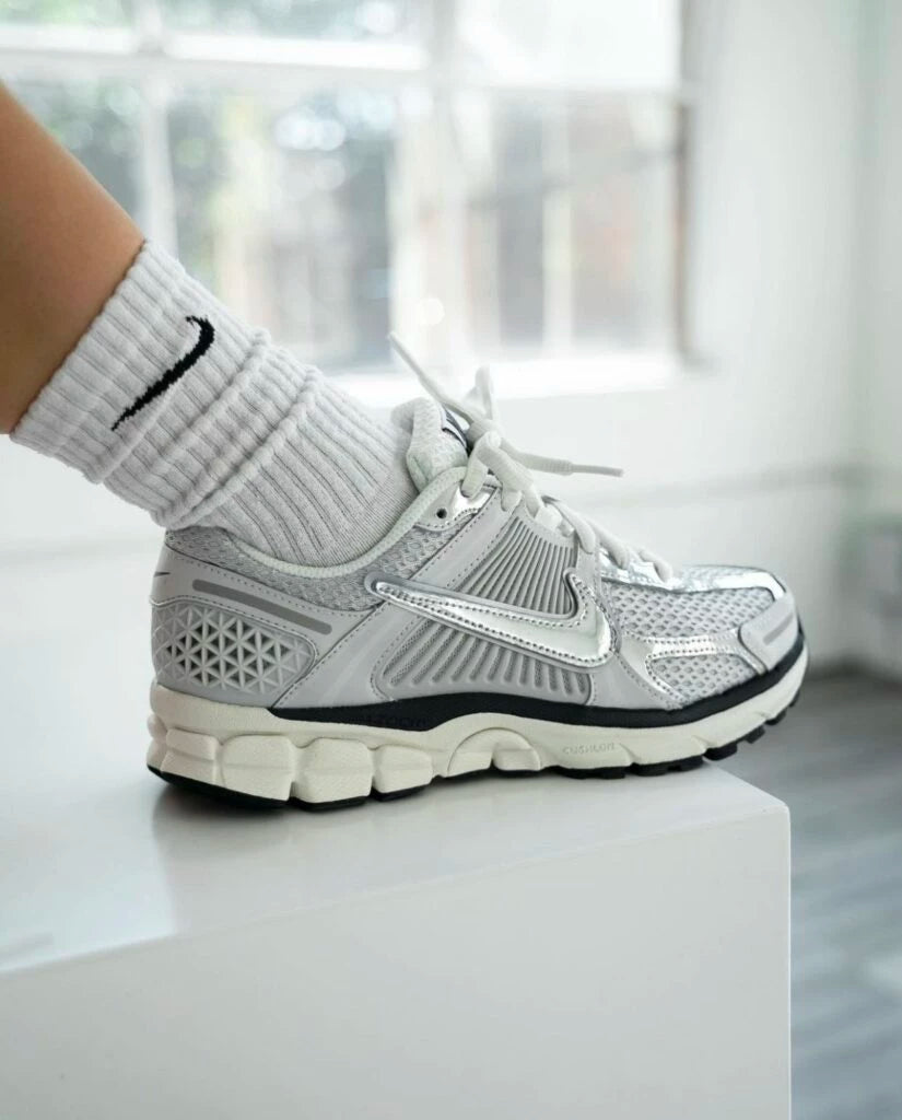 Nike Zoom Vomero 5 (COD-V1)